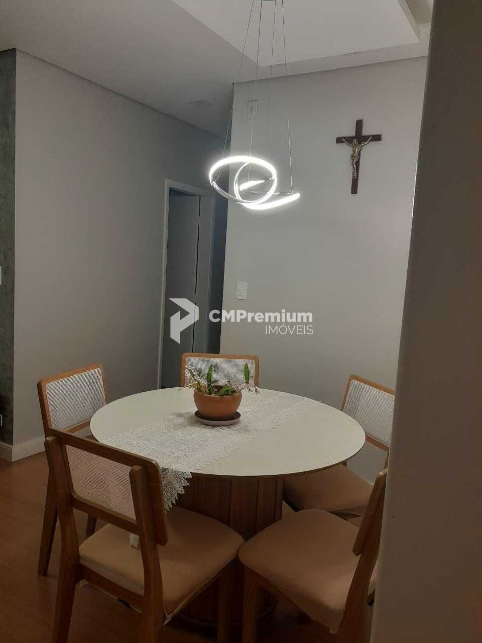 Apartamento à Venda em Rolândia com 3 Quartos, Sacada e Garage...