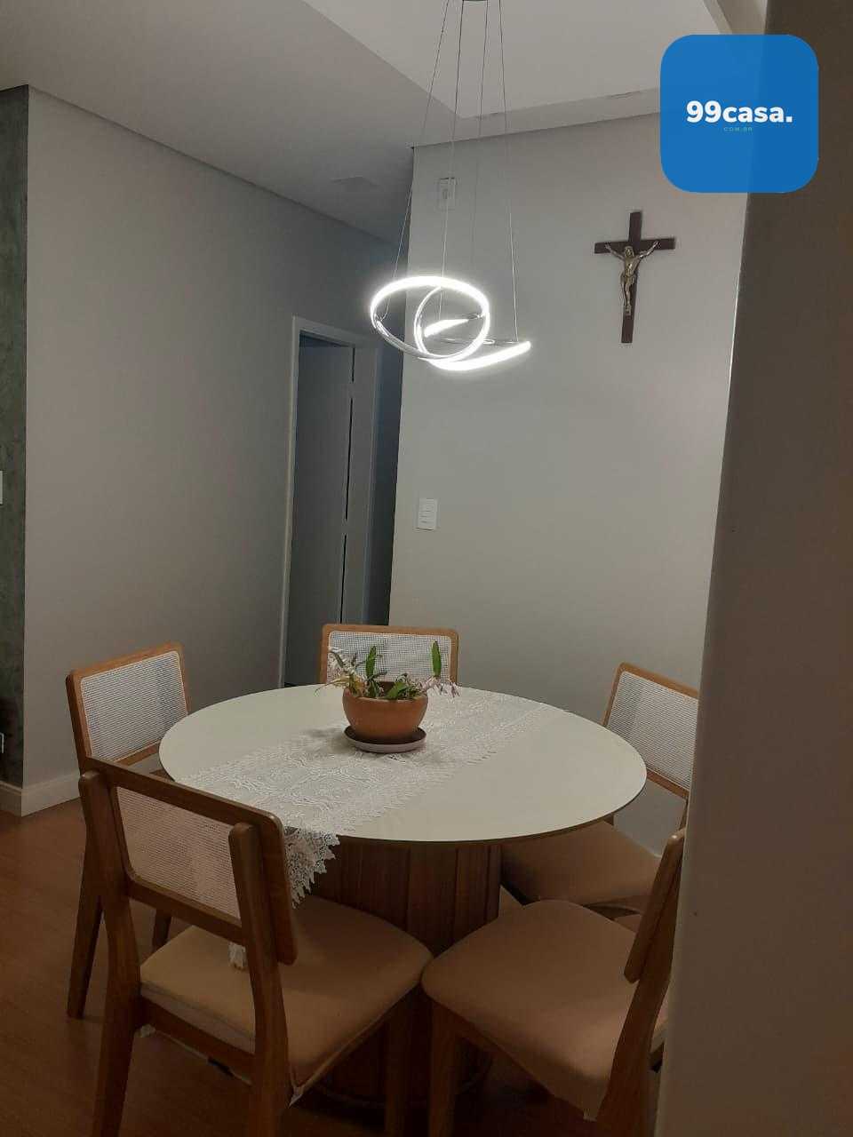 Apartamento à Venda em Rolândia com 3 Quartos, Sacada e Garage...