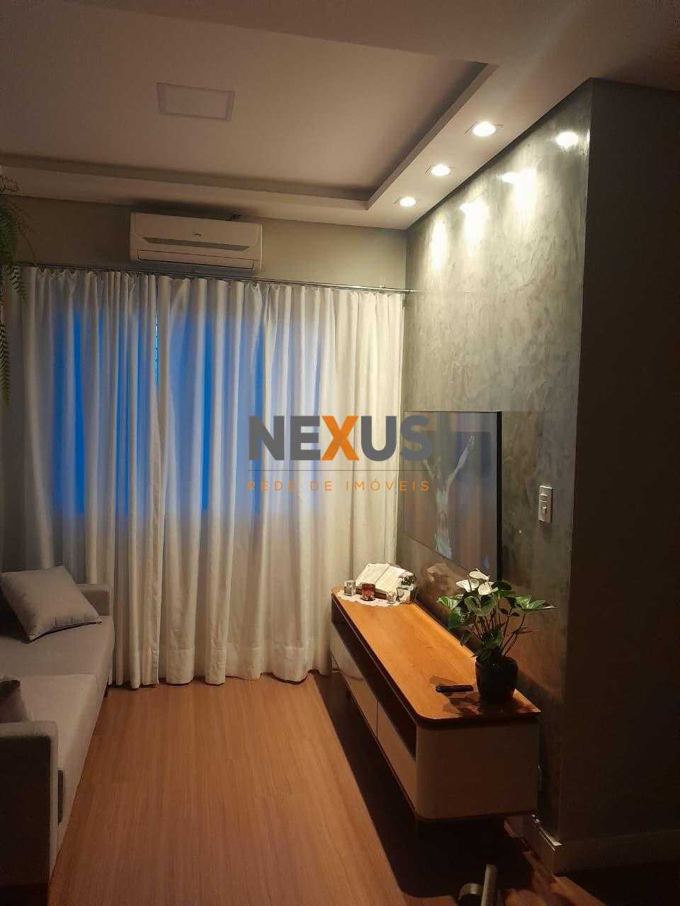 Apartamento à Venda em Rolândia com 3 Quartos e Garagem Coberta