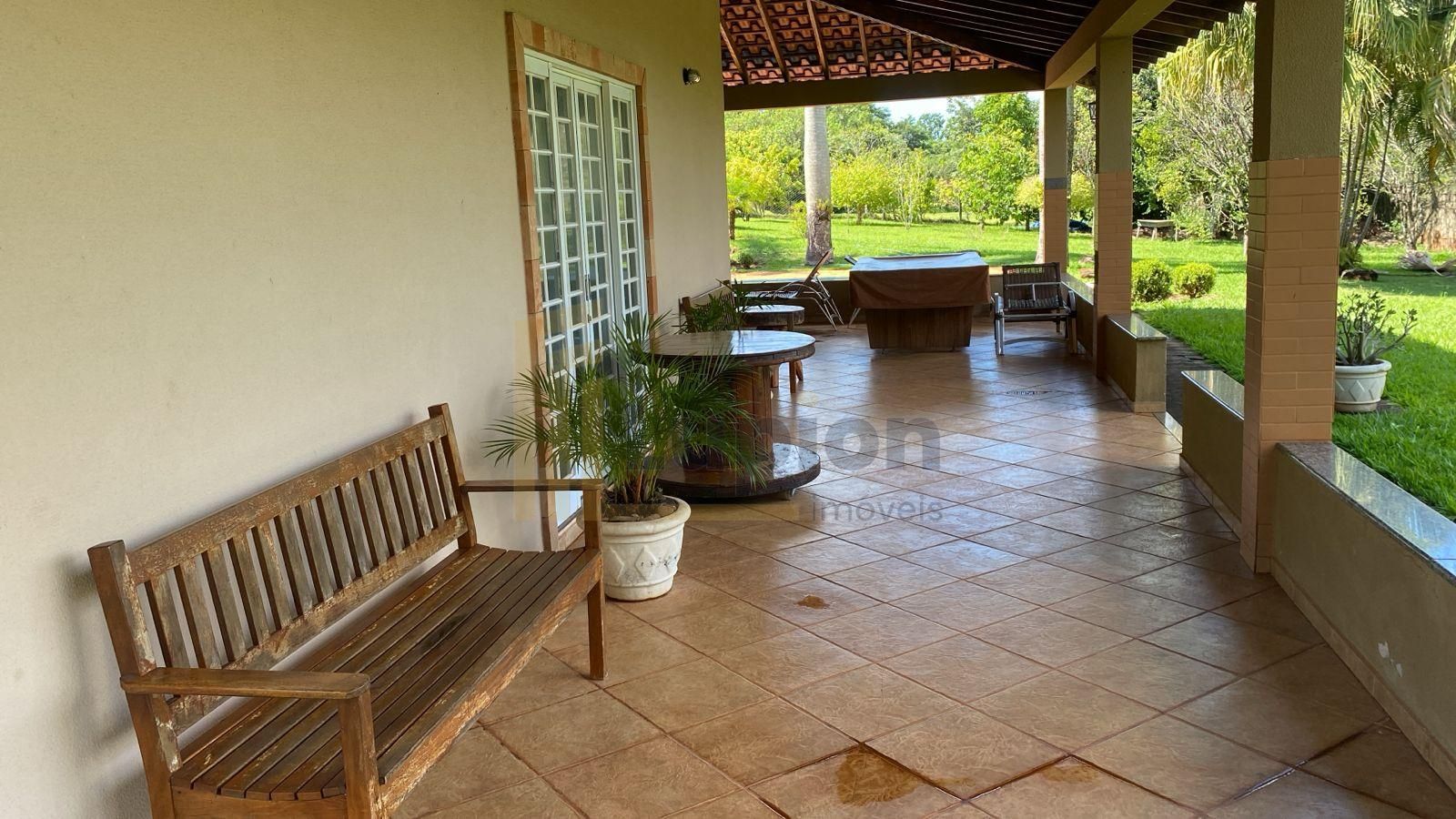 Casa à Venda no Estância Cabral em Londrina com 3 Quartos e Te...