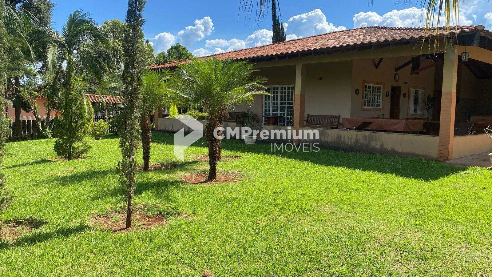Casa à Venda no Estância Cabral em Londrina com 3 Quartos e Te...