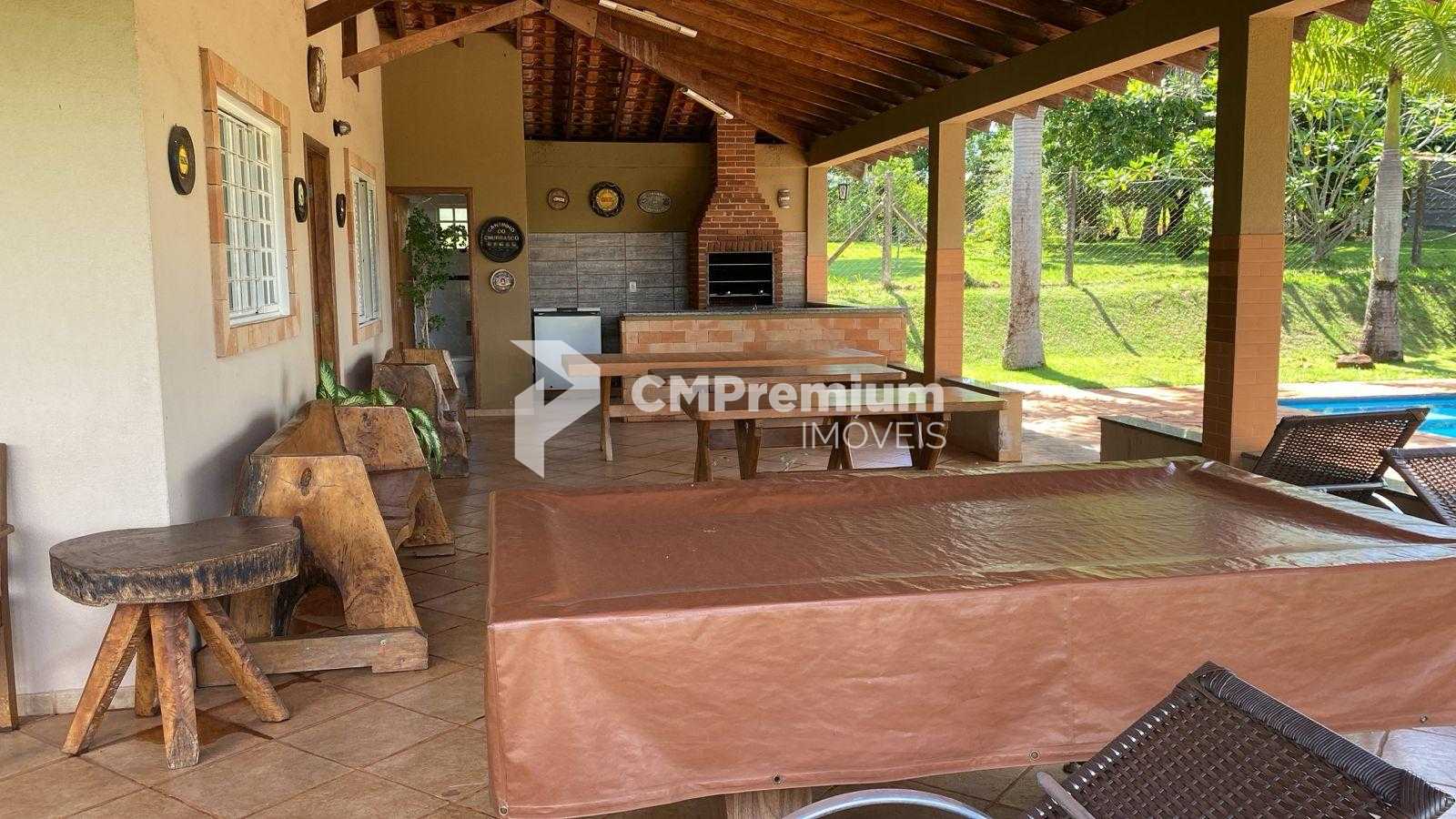 Casa à Venda no Estância Cabral em Londrina com 3 Quartos e Te...