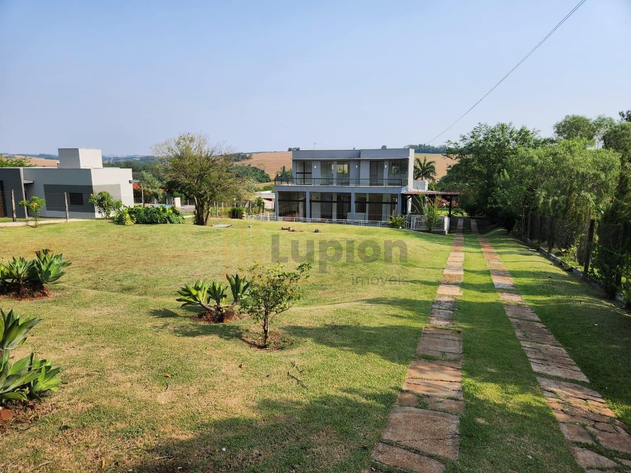 Casa de Alto Padrão no Condomínio Estância Cabral com 2.000m  ...