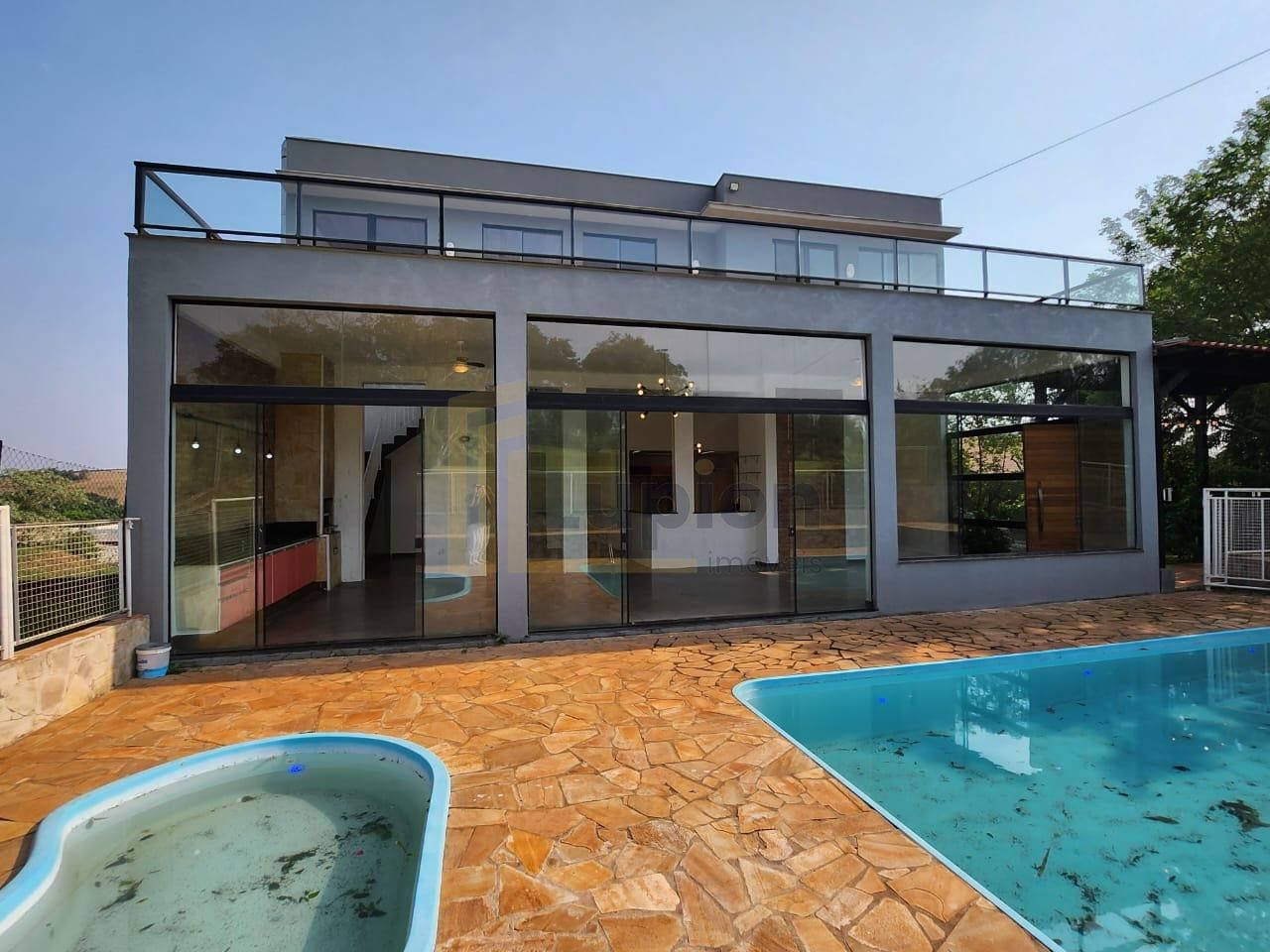 Casa de Alto Padrão no Condomínio Estância Cabral com 2.000m  ...