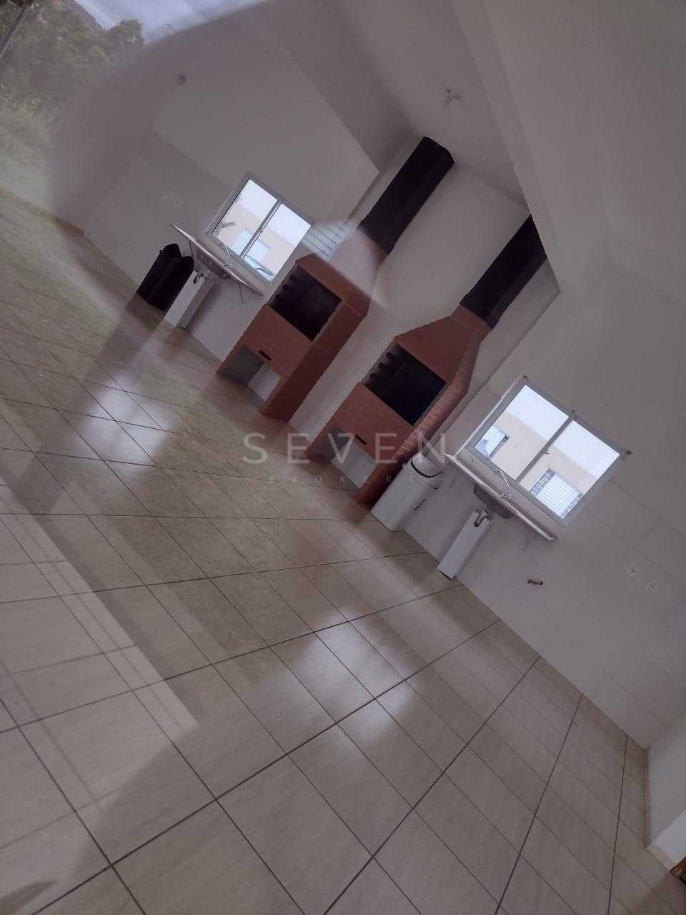 Apartamento Barato à Venda em Campo Largo com 2 Quartos, Garag...