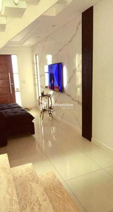 Sobrado Averbado em Condomínio Fechado Solar Florença no Umbará