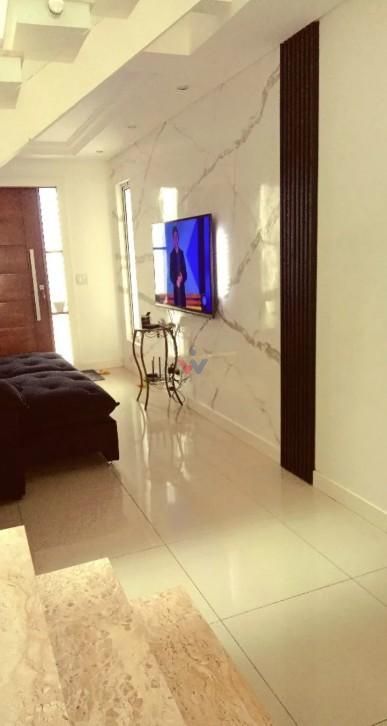 Sobrado Averbado em Condomínio Fechado Solar Florença no Umbará