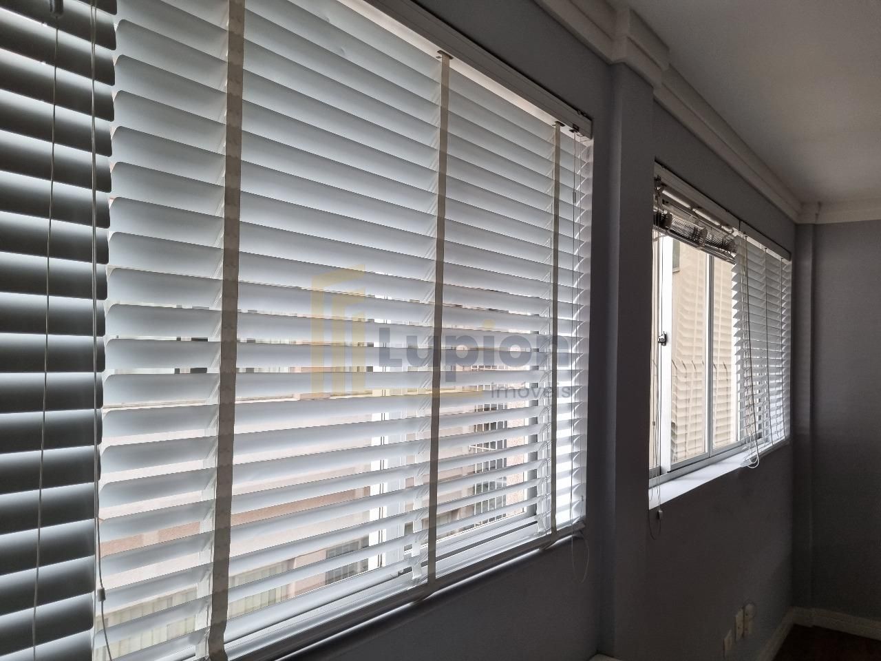 Sala Comercial Mobiliada à Venda no Centro, Próxima ao Teatro ...