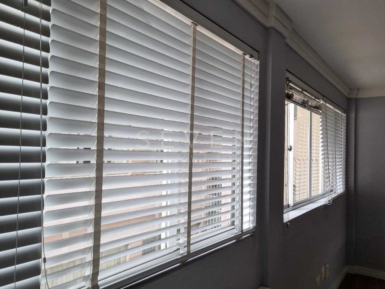 Sala Comercial Mobiliada à Venda no Centro, Próxima ao Teatro ...