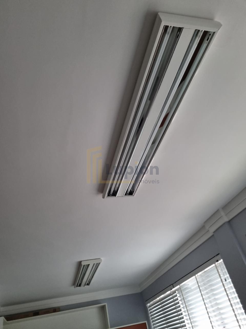 Sala Comercial Mobiliada à Venda no Centro, Próxima ao Teatro ...