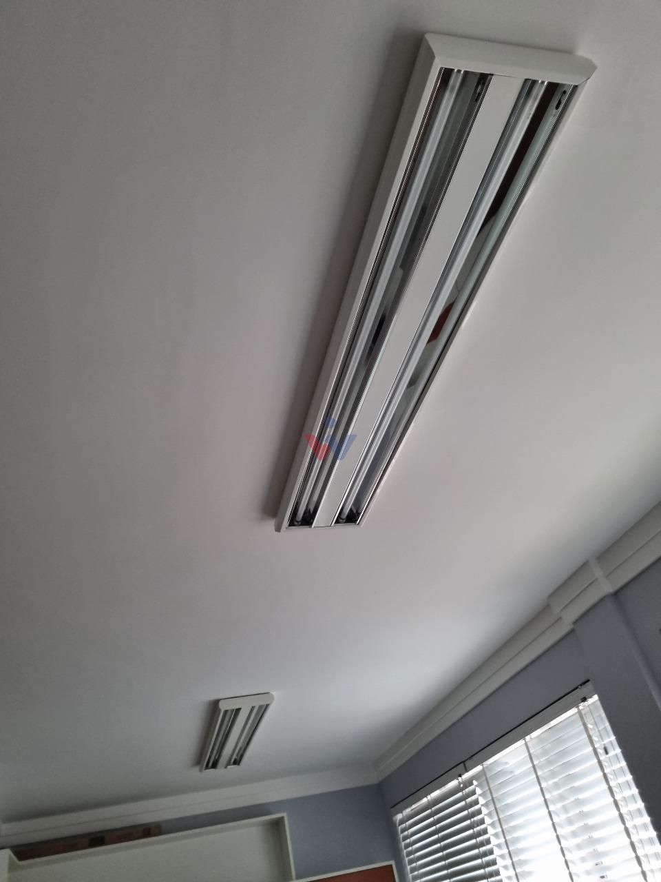 Sala Comercial Mobiliada à Venda no Centro, Próxima ao Teatro ...