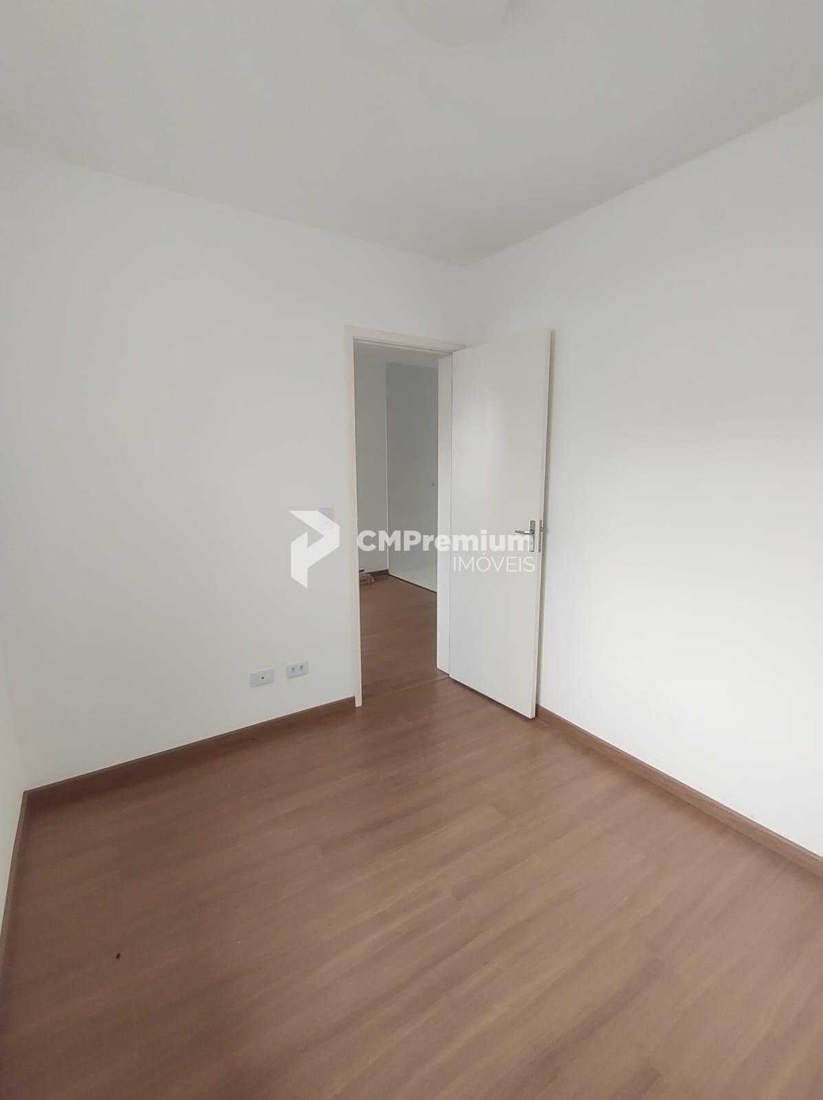 Apartamento Térreo com Jardim Privativo no Condomínio Clube Or...