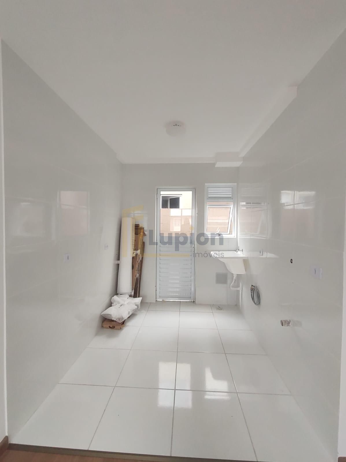 Apartamento Térreo com Jardim Privativo no Condomínio Clube Or...