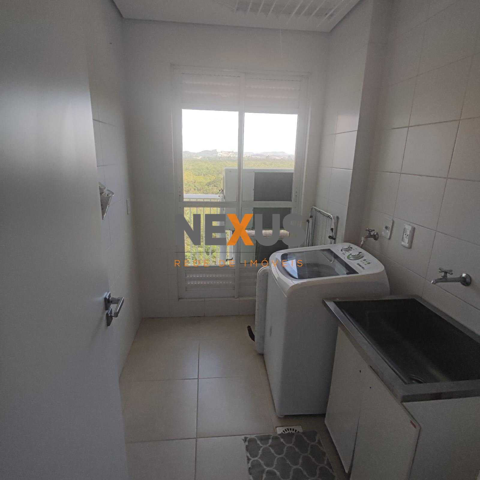 Apartamento amplo com 3 quartos e 2 vagas no Residencial Trans...