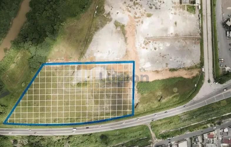 Terreno Industrial no CIC Curitiba com 18.000m  e 215m de Frente