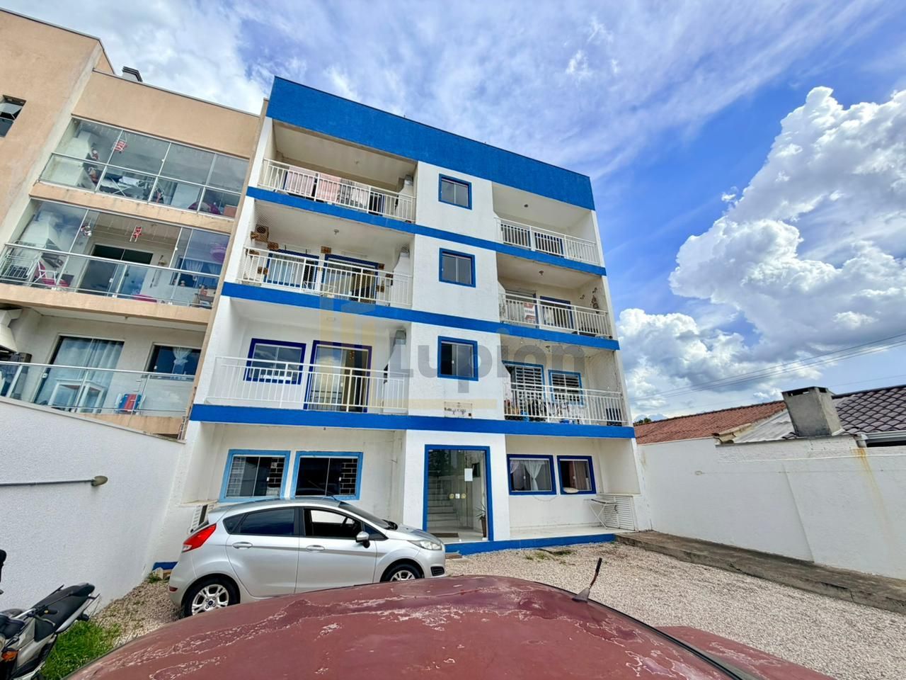 Apartamento no Primeiro Andar com Sacada e Churrasqueira  56,1...