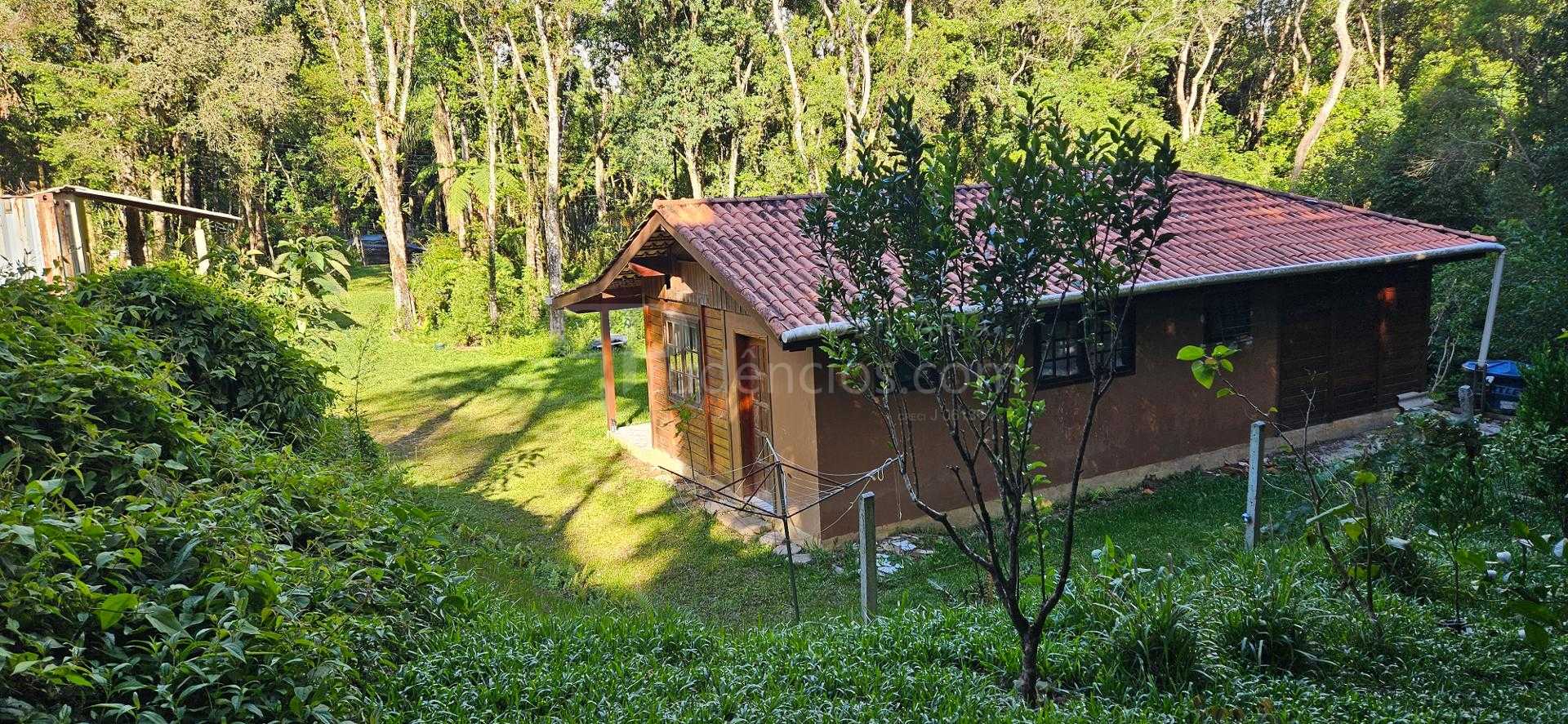 Chácara dos Sonhos em Condomínio Campestre com Segurança, Laze...