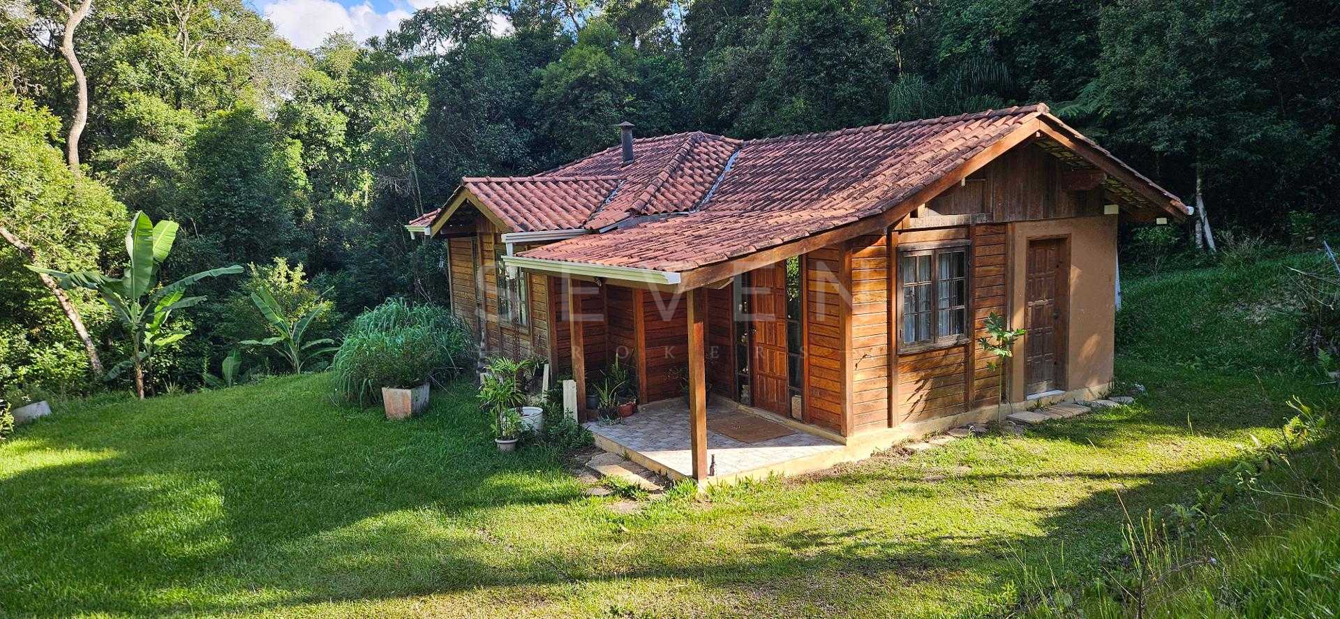 Chácara dos Sonhos em Condomínio Campestre com Segurança, Laze...