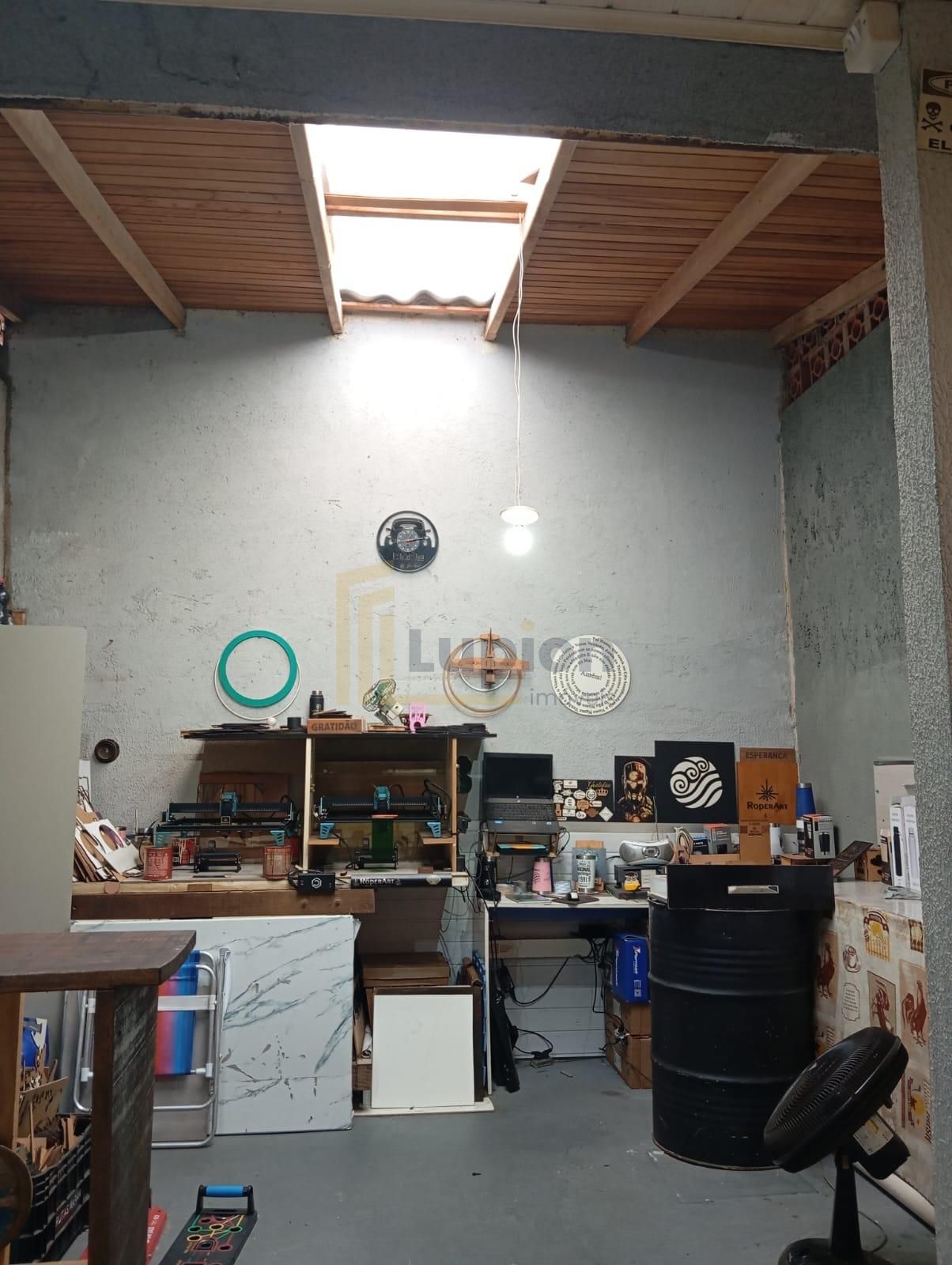 Sobrado à venda, no VITORIA RÈGIA, CURITIBA - PR