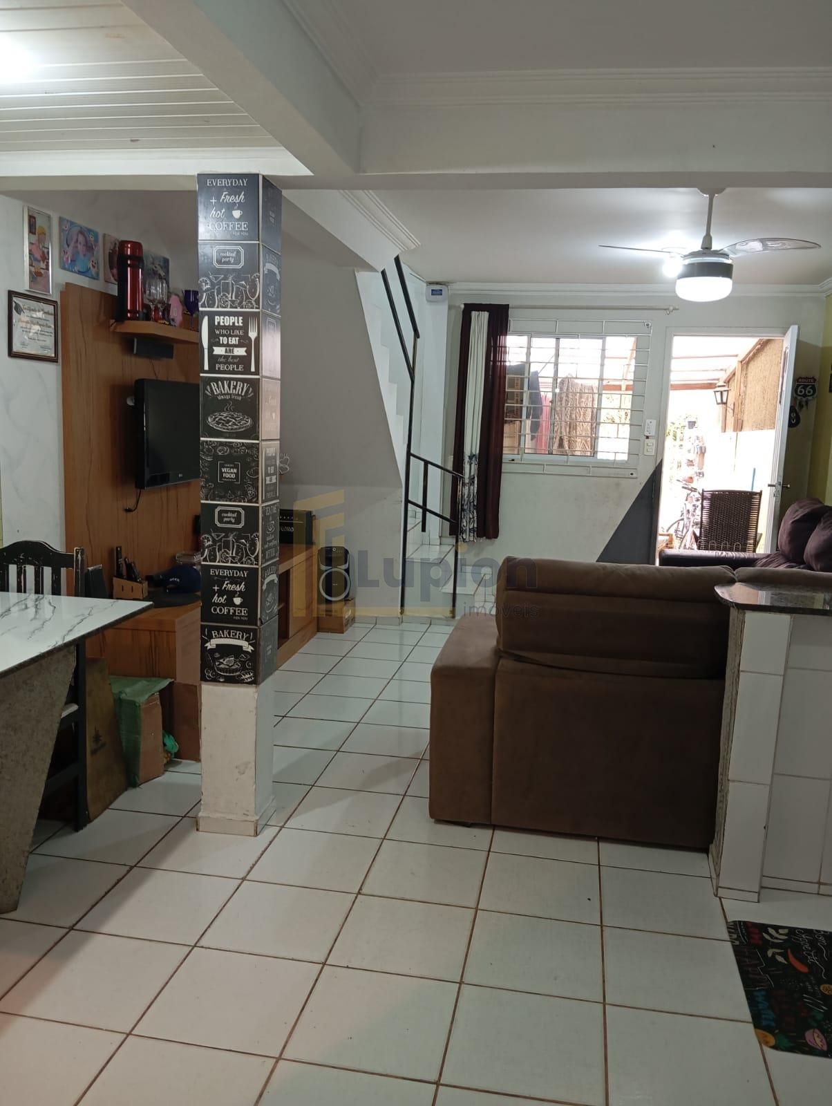 Sobrado à venda, no VITORIA RÈGIA, CURITIBA - PR