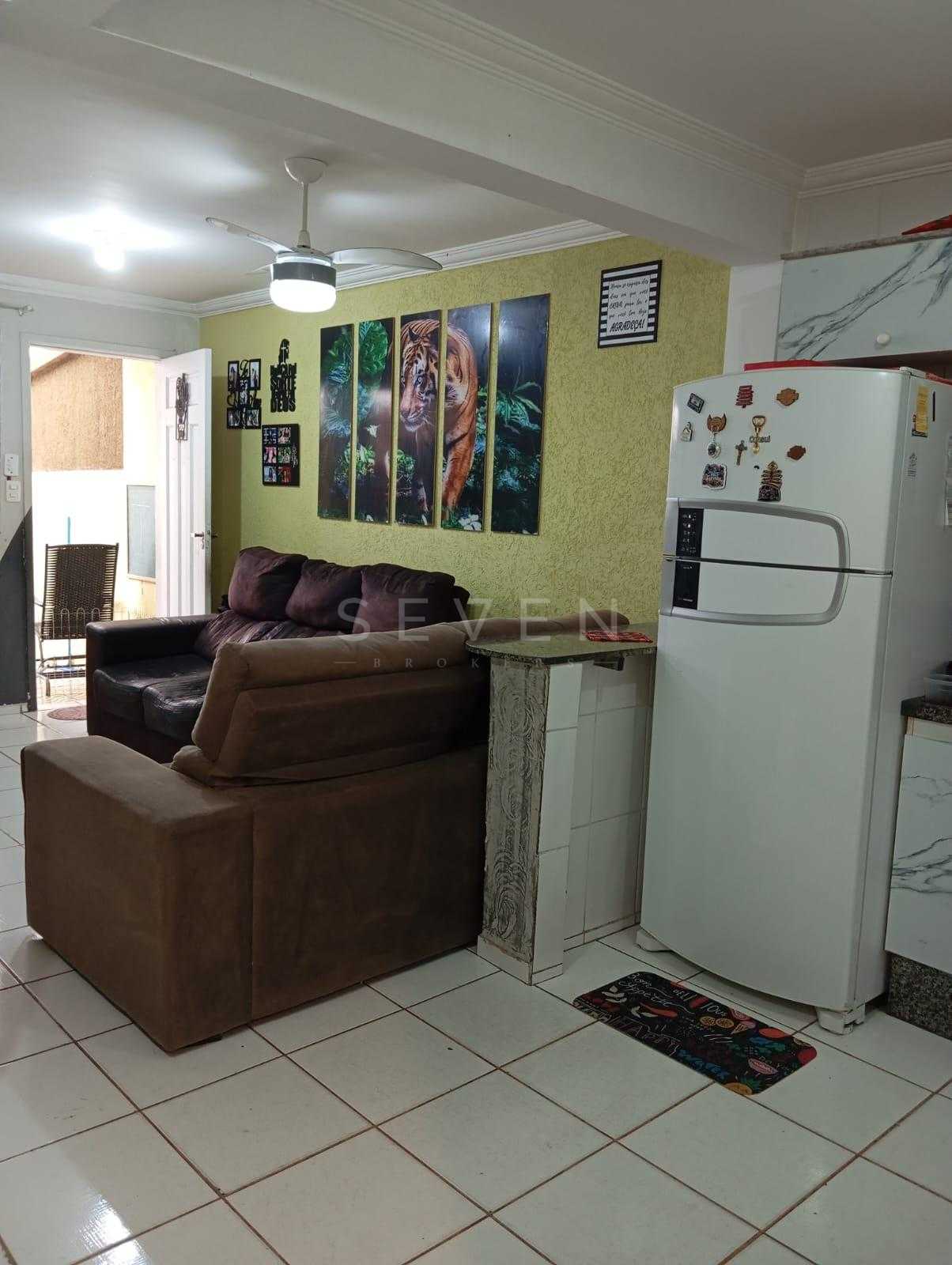 Sobrado à venda, no VITORIA RÈGIA, CURITIBA - PR