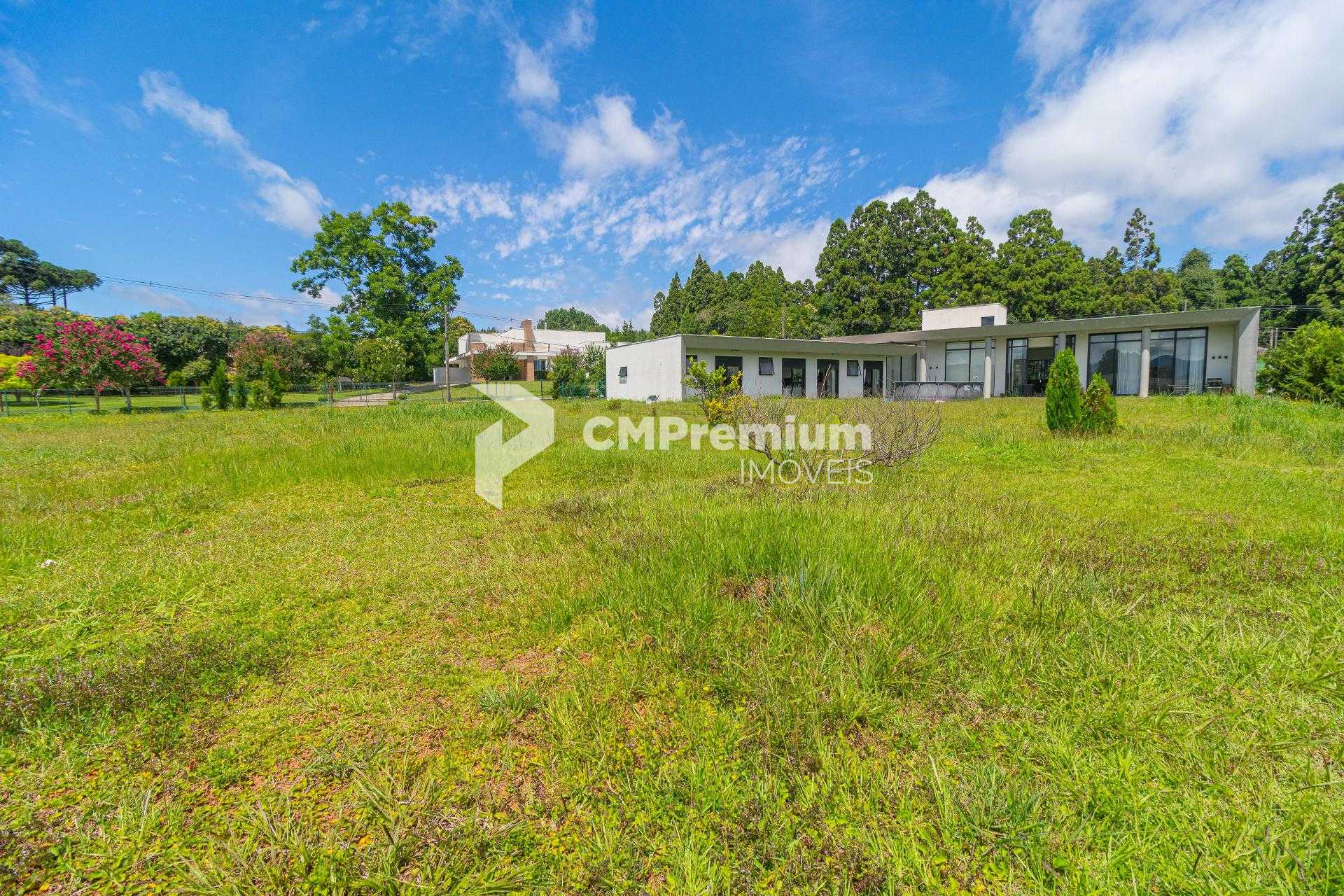 Casa térrea de alto padrão no Condomínio Iraí em Quatro Barras...