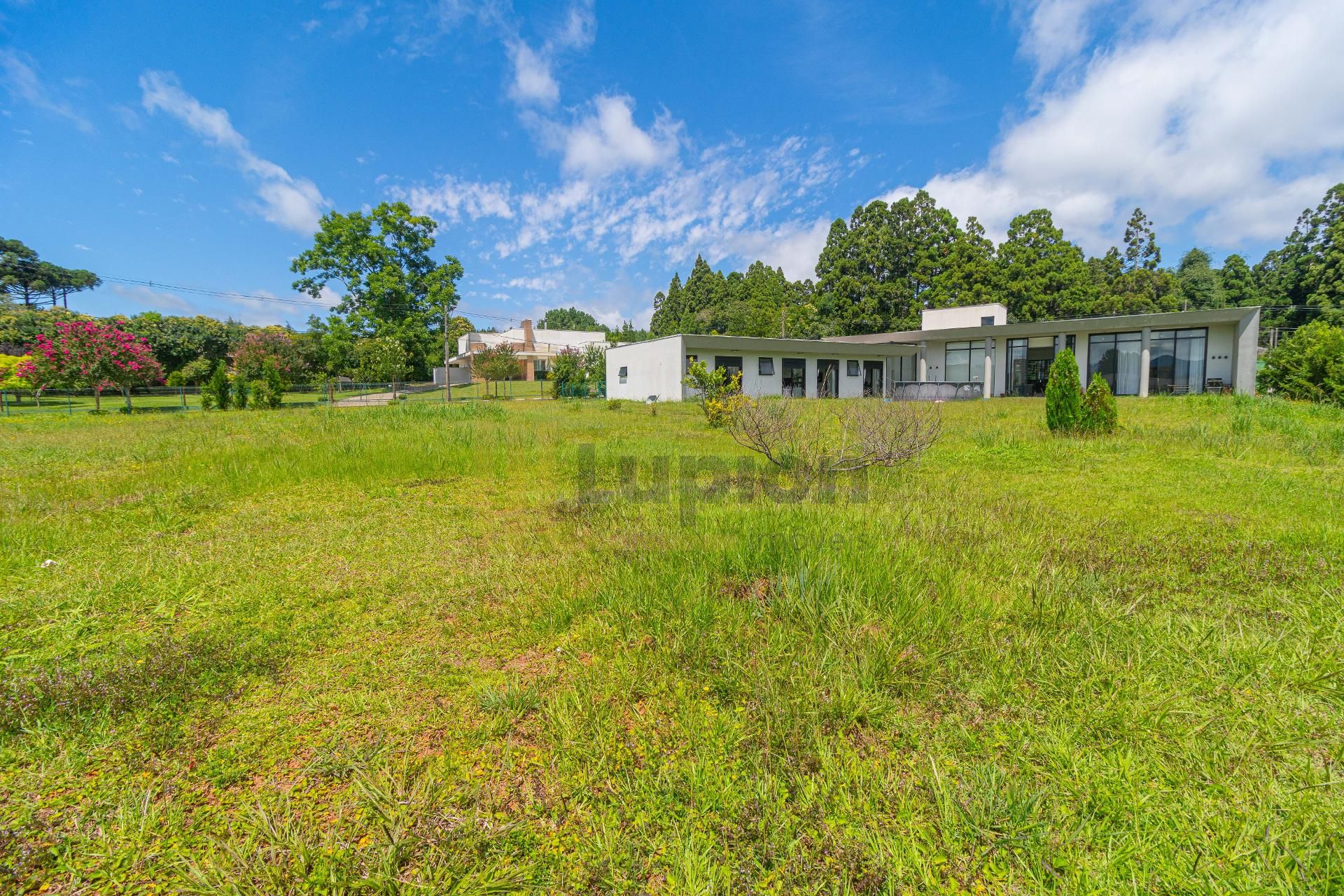 Casa térrea de alto padrão no Condomínio Iraí em Quatro Barras...