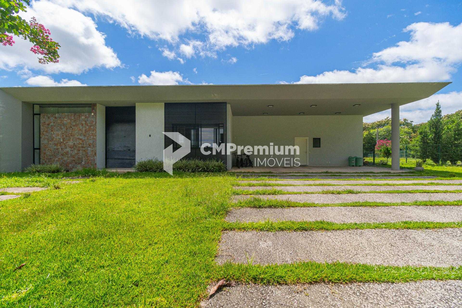 Casa térrea de alto padrão no Condomínio Iraí em Quatro Barras...