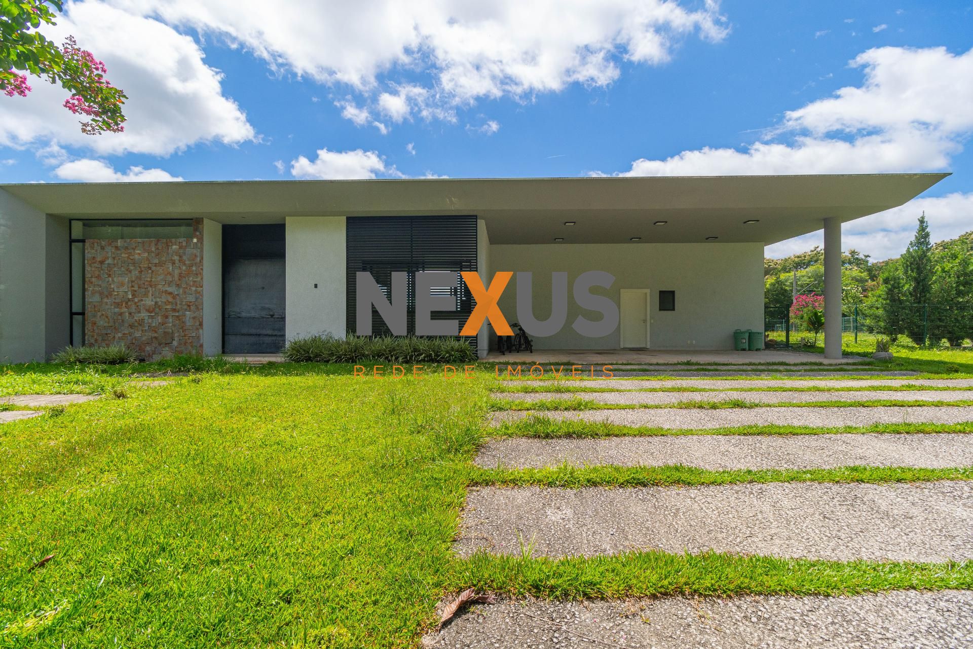 Casa térrea de alto padrão no Condomínio Iraí em Quatro Barras...