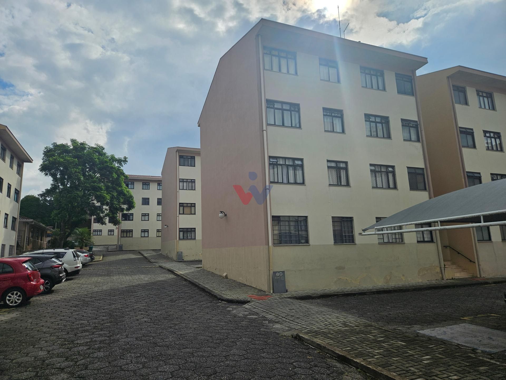 Apartamento em região nobre por apenas R  295 mil  localização...