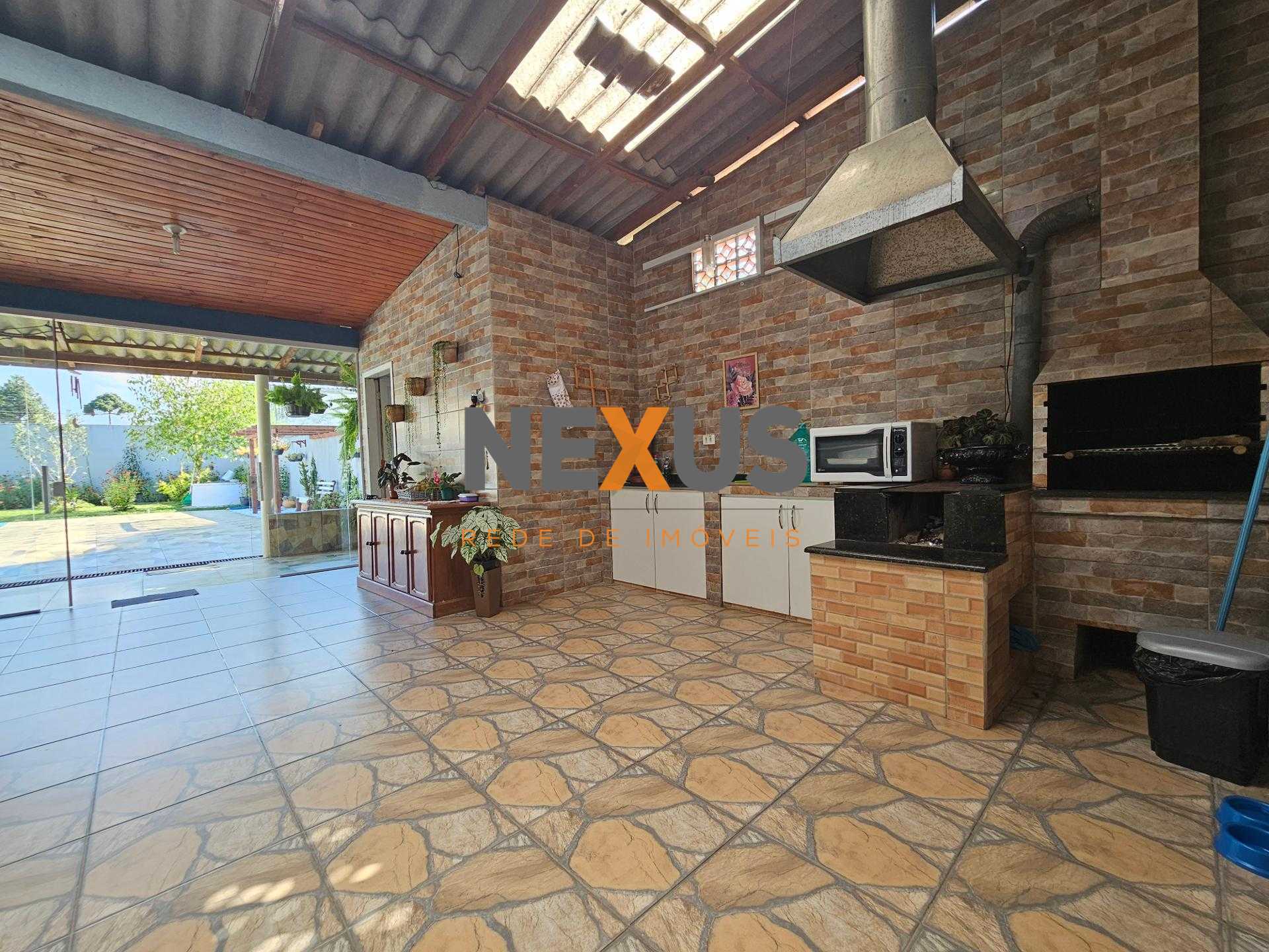 Casa com Piscina, Espaço Gourmet e Terreno de 675m  em São Jos...