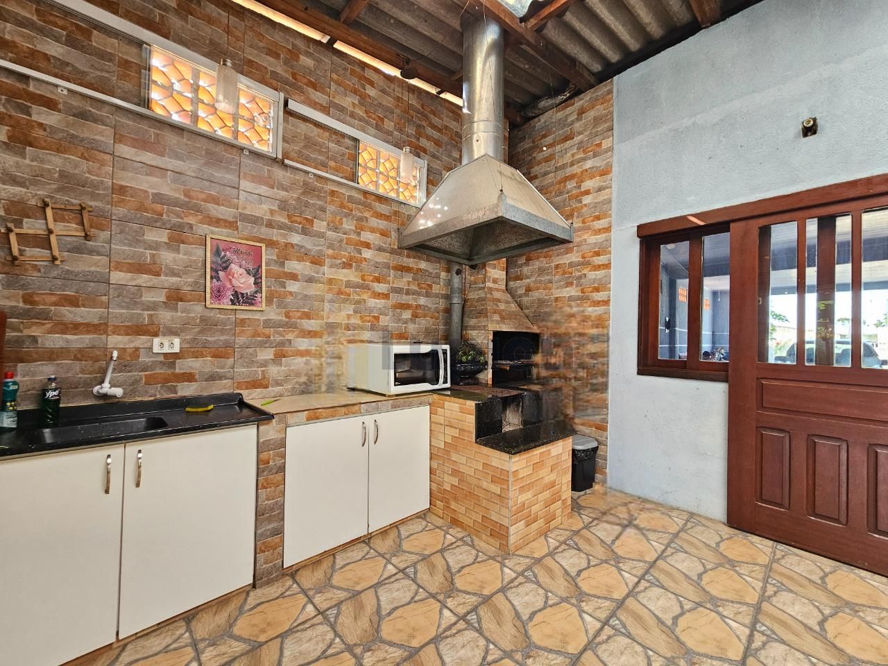 Casa com Piscina, Espaço Gourmet e Terreno de 675m  em São Jos...