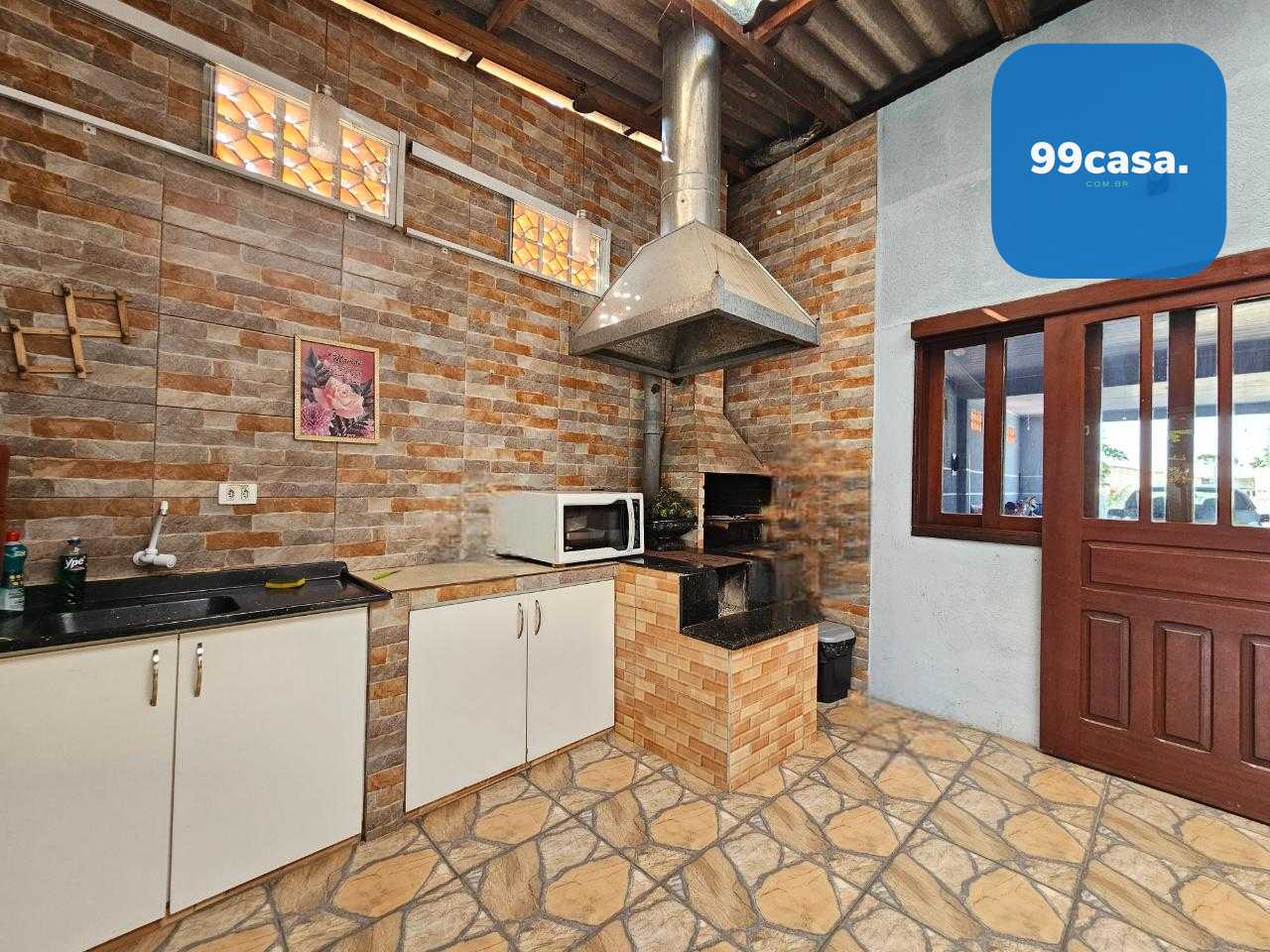 Casa com Piscina, Espaço Gourmet e Terreno de 675m  em São Jos...