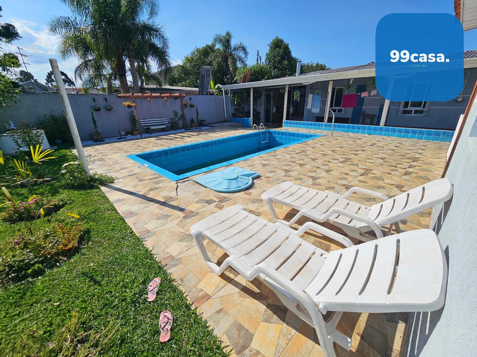 Casa com Piscina, Espaço Gourmet e Terreno de 675m  em São Jos...