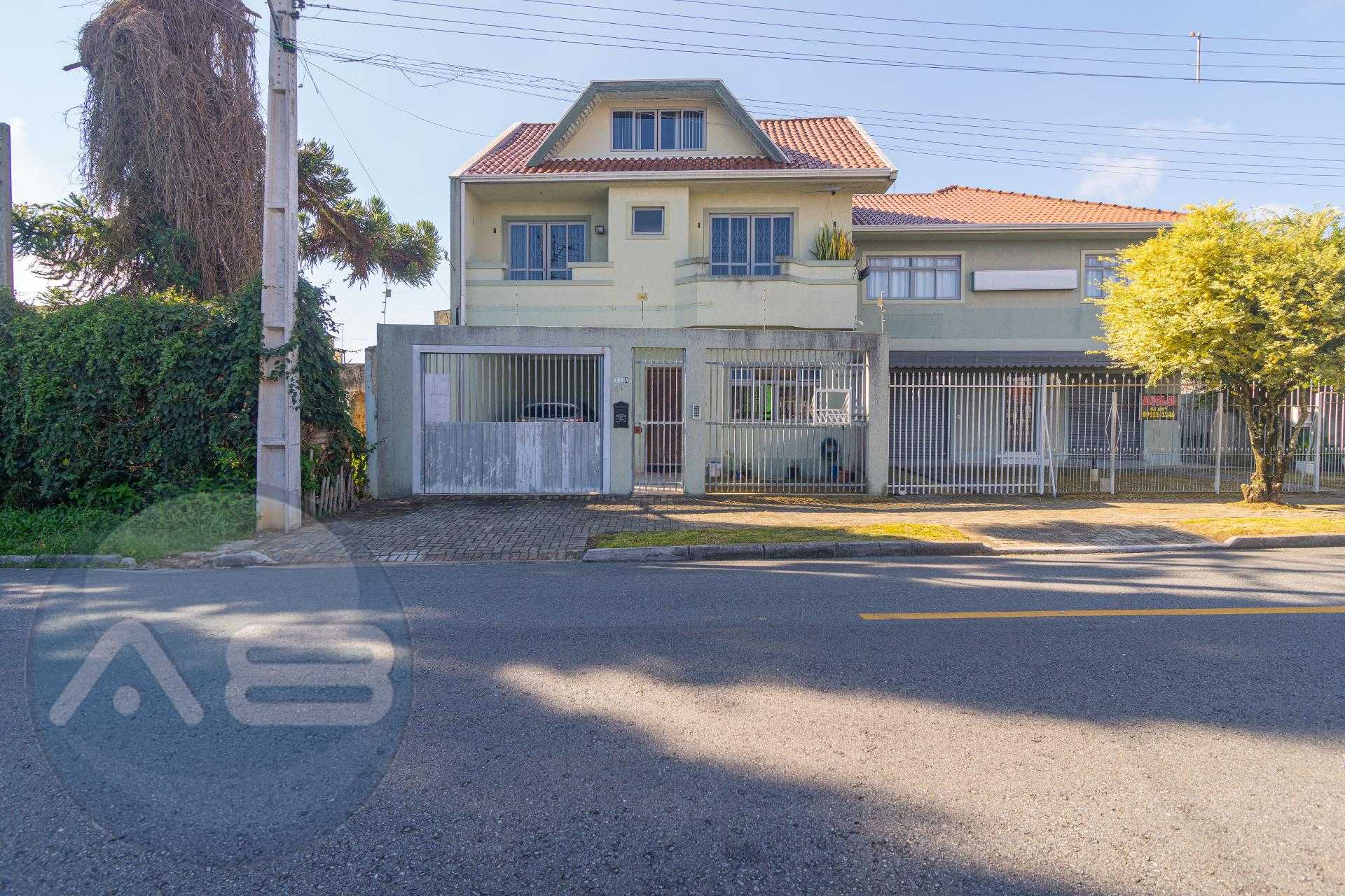 Im?vel Vers?til no S?tio Cercado | Sobrado Triplex   Edifica??...