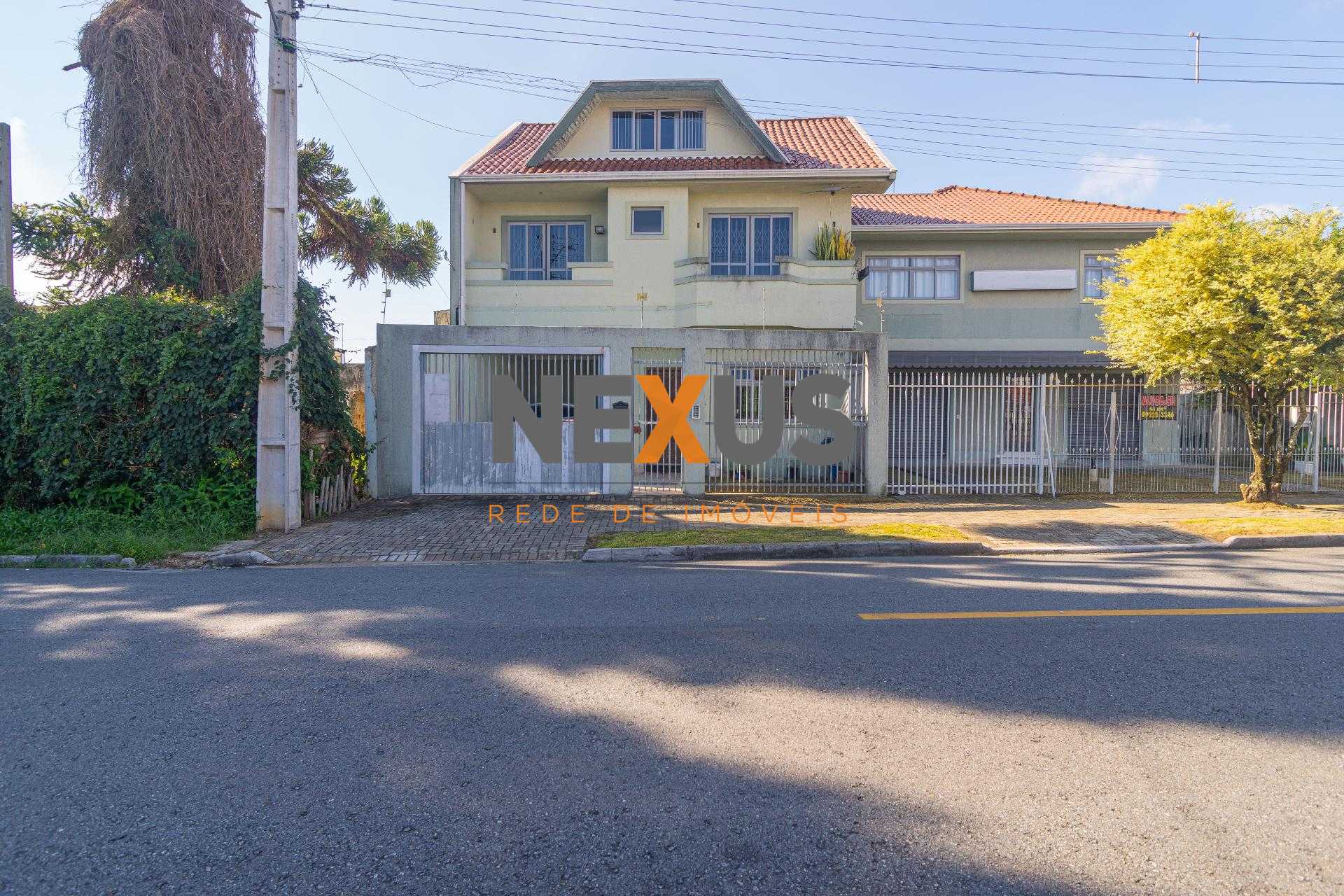 Imóvel Versátil no Sítio Cercado | Sobrado Triplex   Edificaçã...