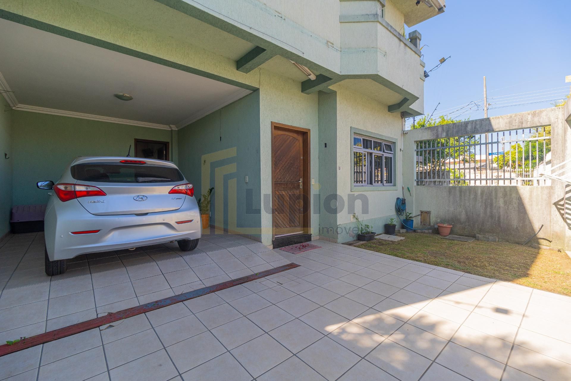 Imóvel Versátil no Sítio Cercado | Sobrado Triplex   Edificaçã...