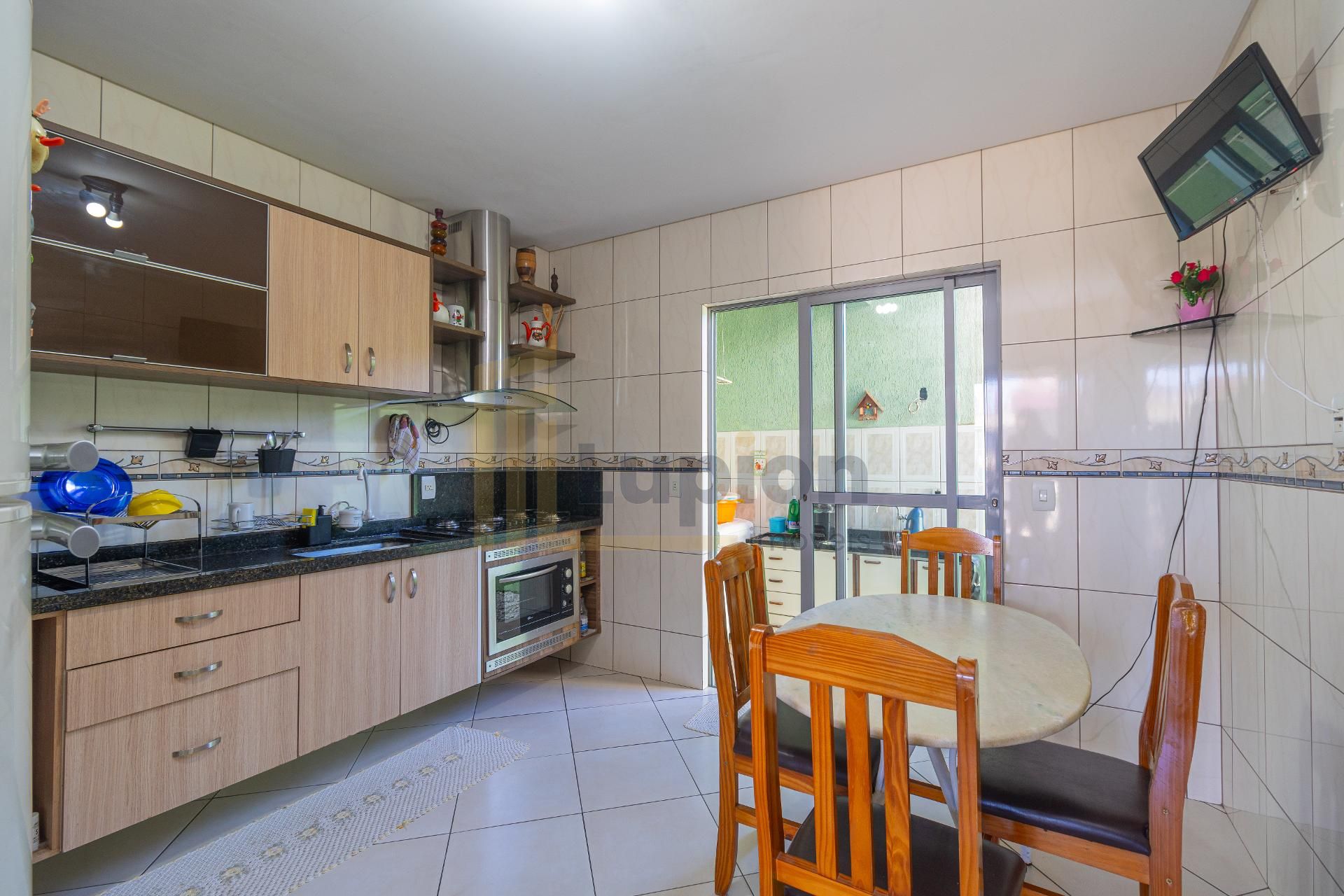 Imóvel Versátil no Sítio Cercado | Sobrado Triplex   Edificaçã...