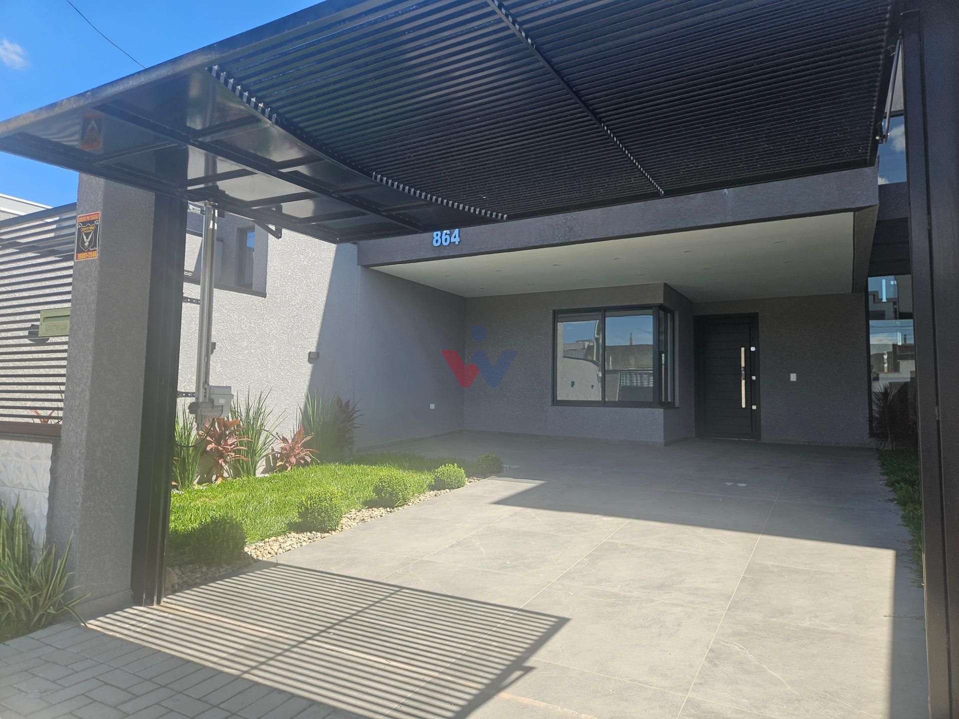 Lindo sobrado, não geminado, 03 quartos, sendo 01 suíte com cl...