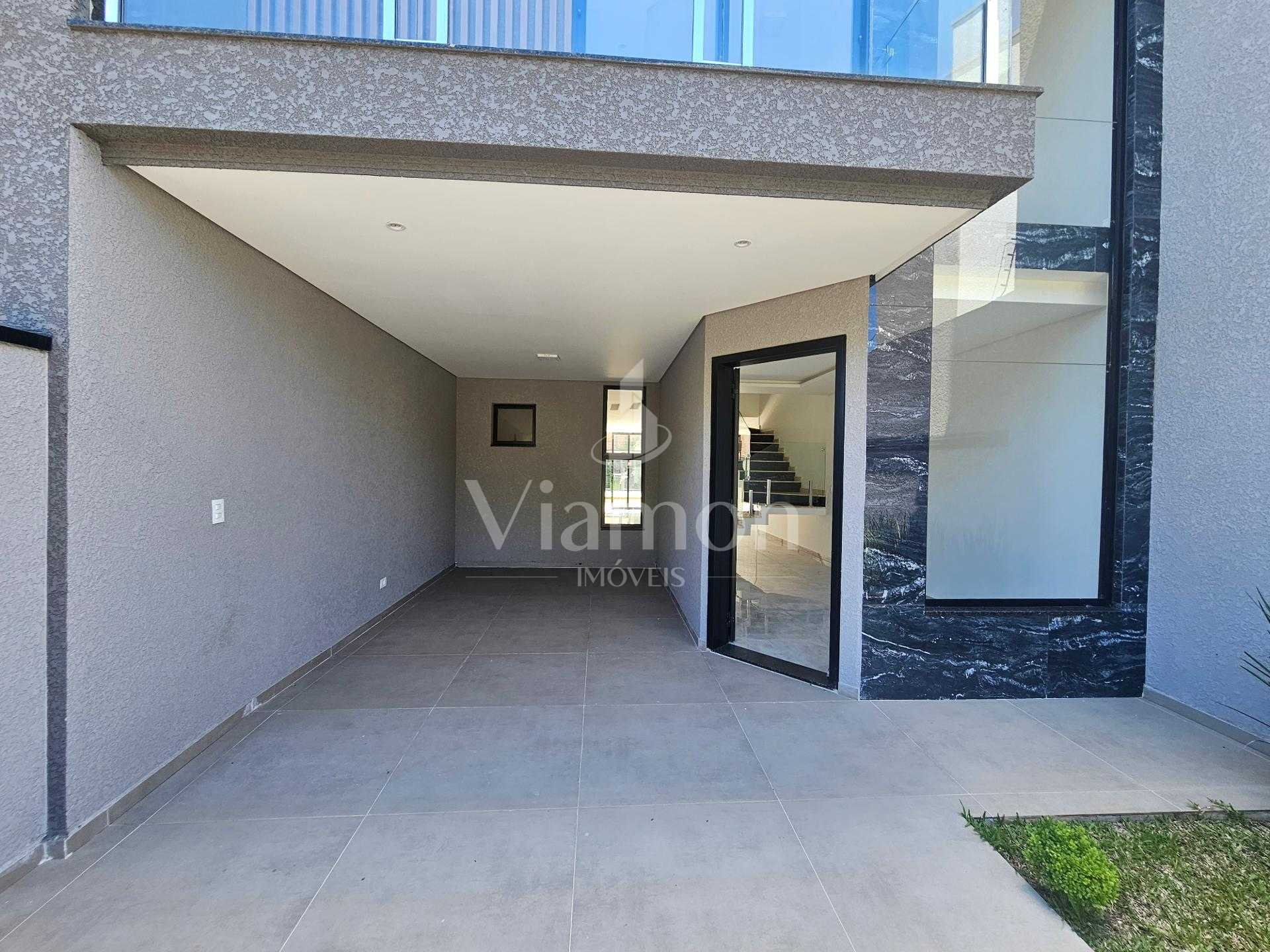 Sobrado com alto padrão de acabamento, 03 quartos, sendo 01 su...