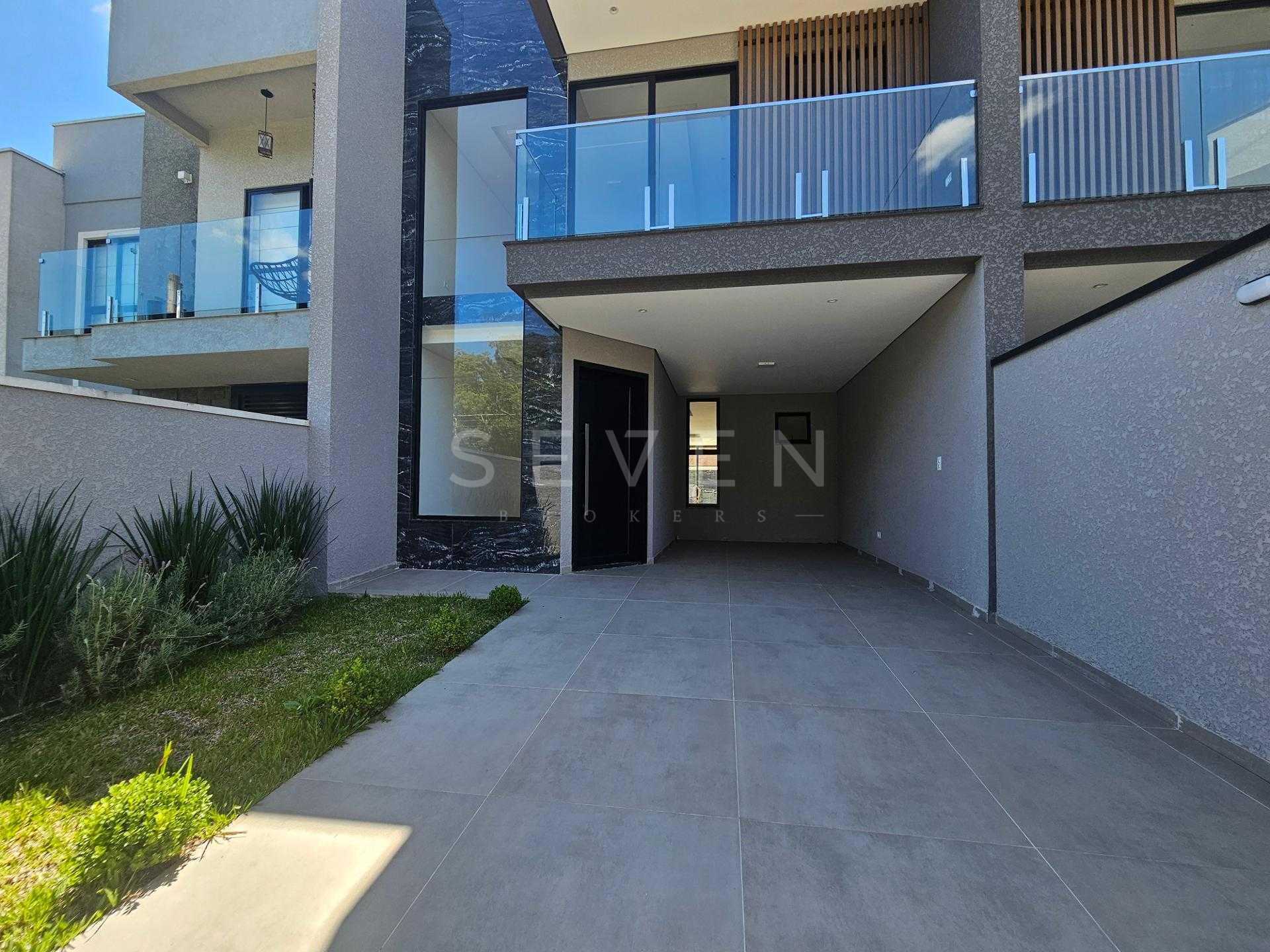 Lindo s obrado com alto padrão,  03 quartos, sendo 01 suíte co...