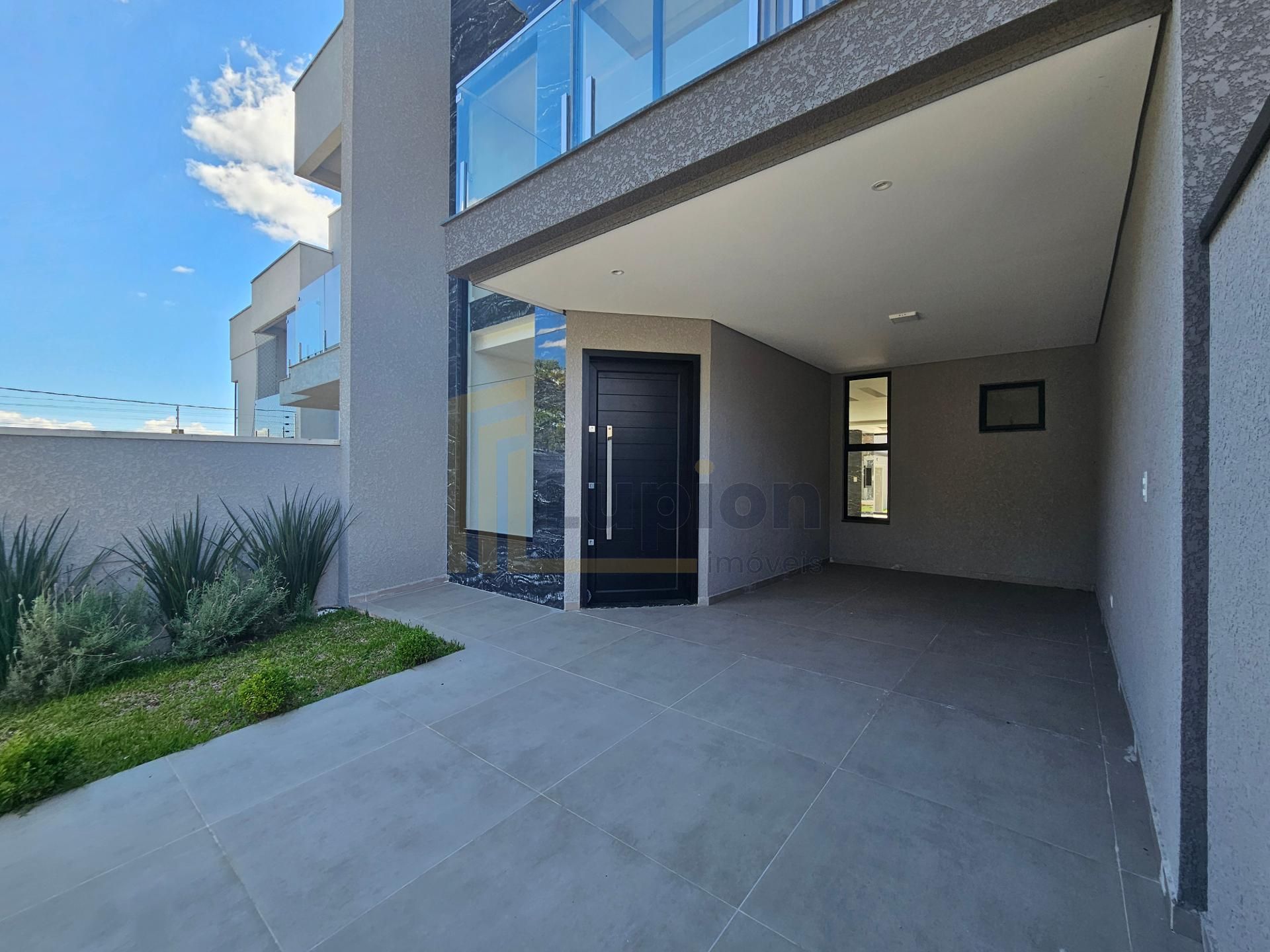 Lindo s obrado com alto padrão,  03 quartos, sendo 01 suíte co...