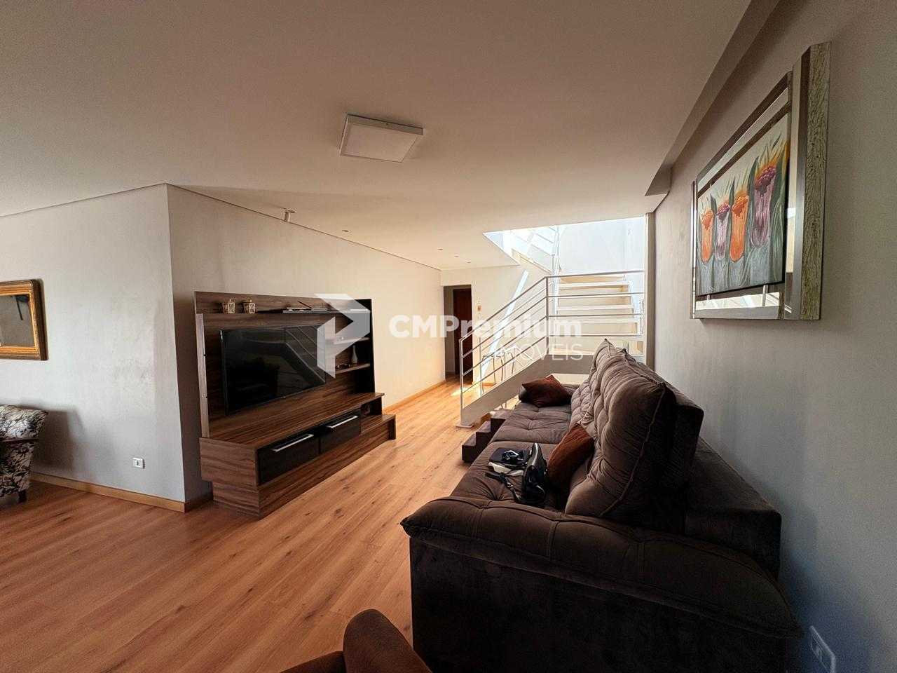 Sobrado amplo no Portão com suíte, ático e espaço gourmet pert...