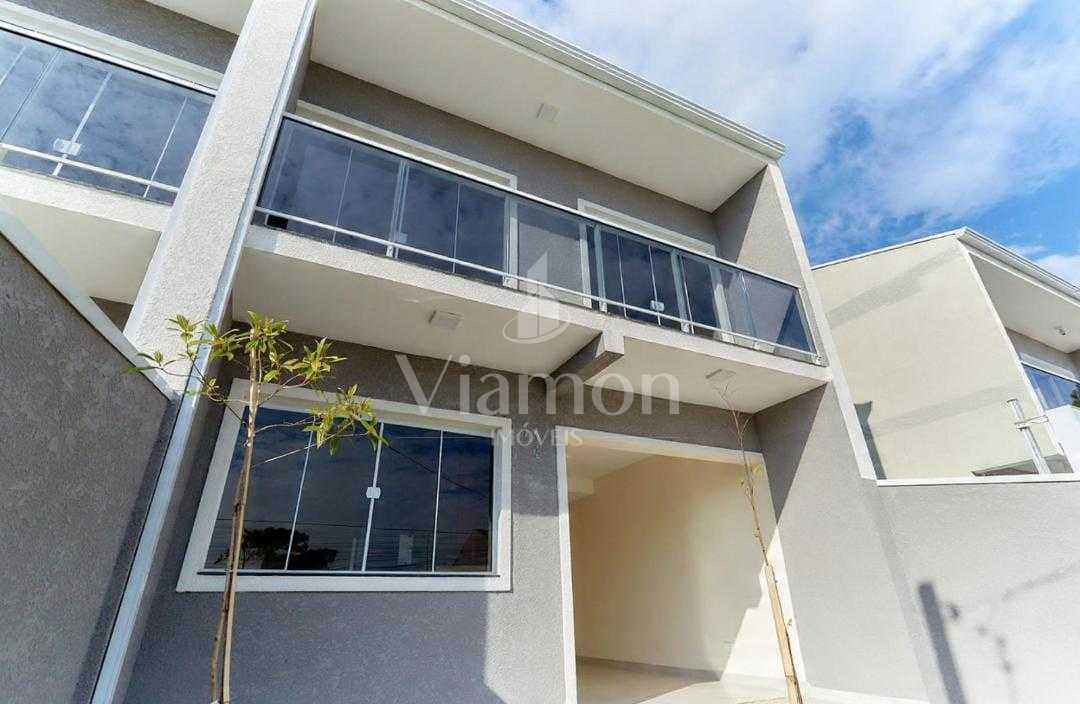 Sobrado com 2 suítes e quintal abaixo do valor de mercado em C...