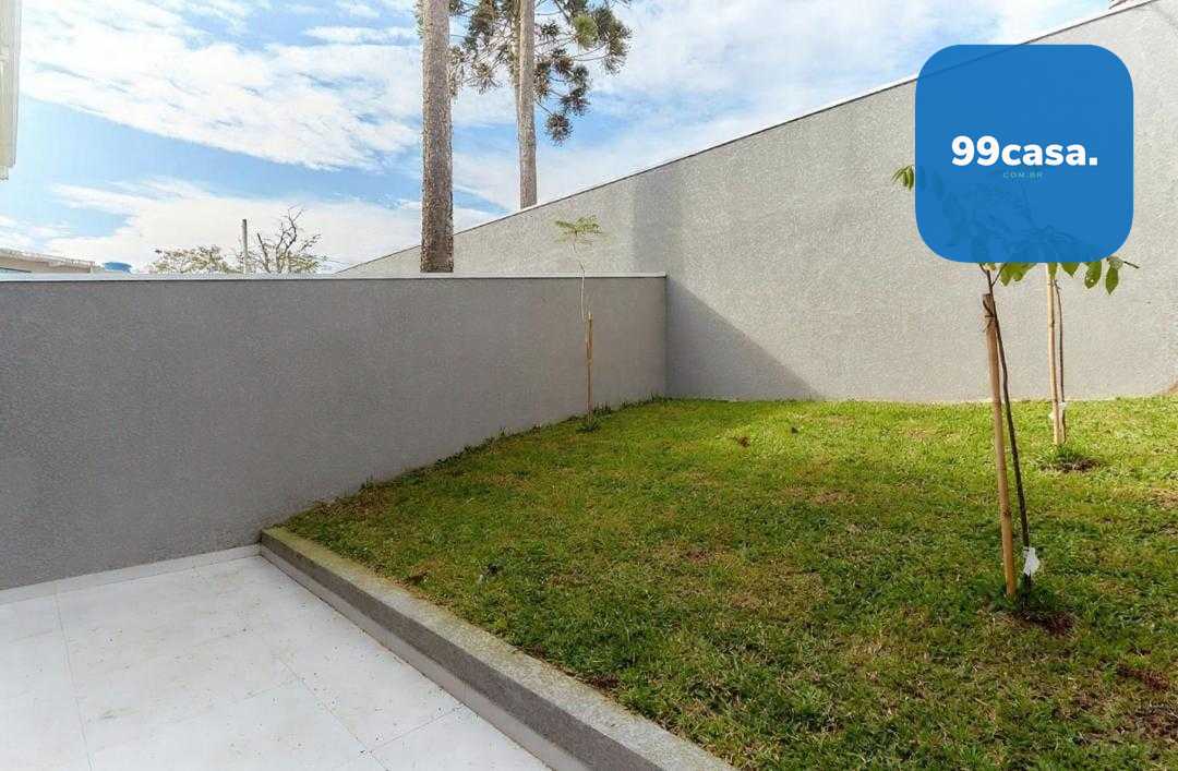 Sobrado com 2 suítes e quintal abaixo do valor de mercado em C...