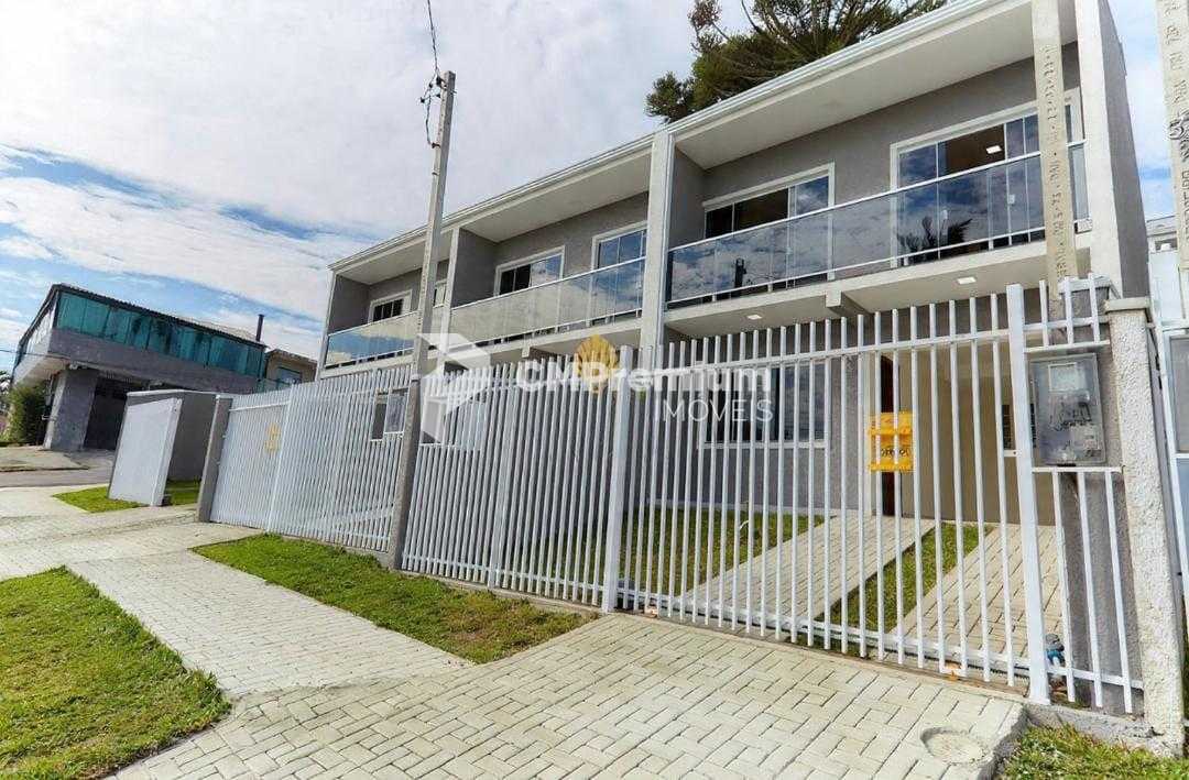 Sobrado com 2 suítes e quintal abaixo do valor de mercado em C...