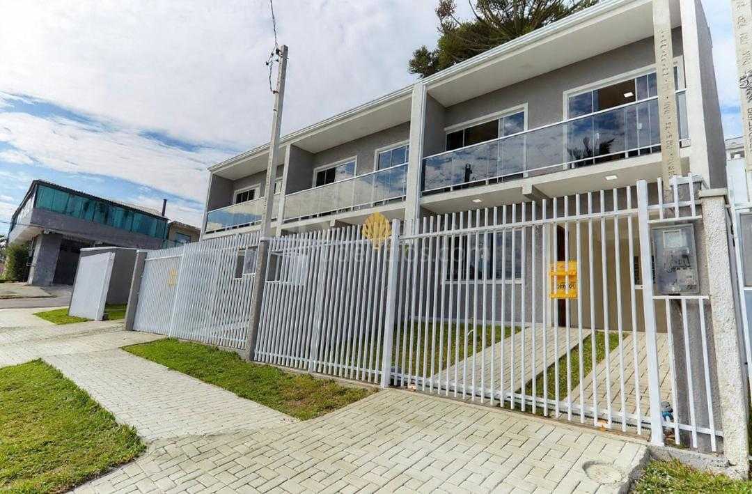 Sobrado com 2 suítes e quintal abaixo do valor de mercado em C...