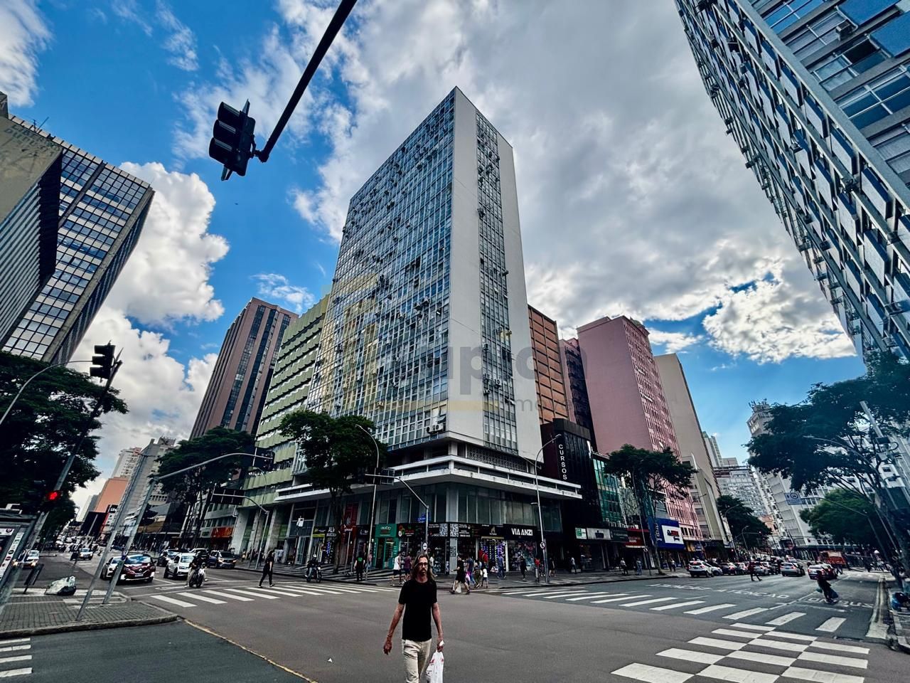 Sala Comercial Mobiliada no Edifício Banrisul  3 Salas e Porta...