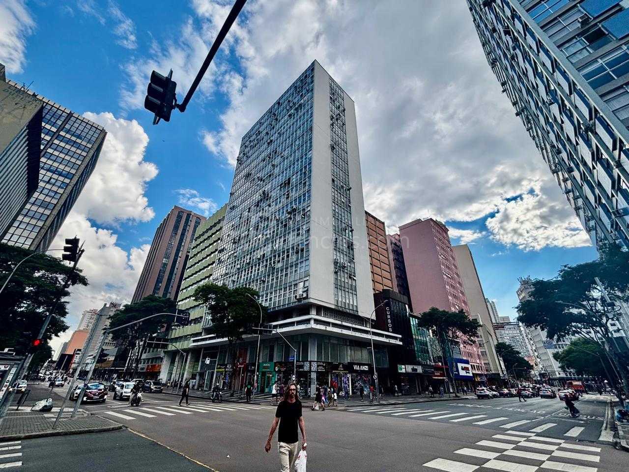 Sala Comercial Mobiliada no Edifício Banrisul  3 Salas e Porta...