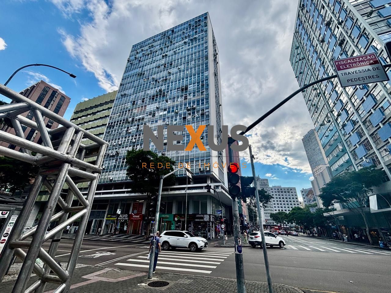 Sala Comercial Mobiliada no Edifício Banrisul  3 Salas e Porta...